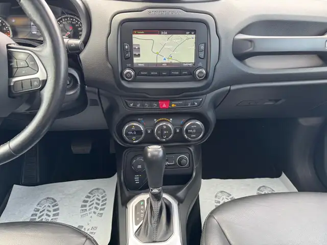 Jeep Renegade view 13