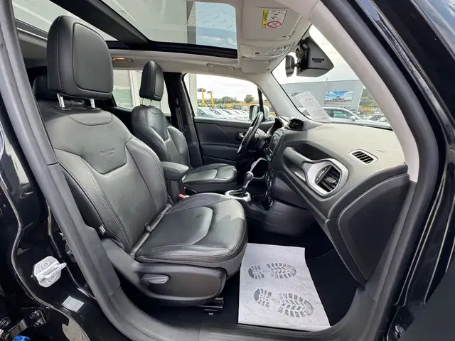 Jeep Renegade view 17