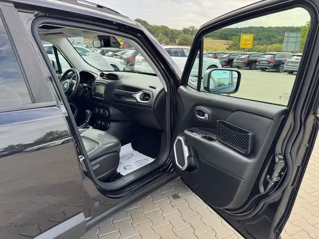 Jeep Renegade view 15