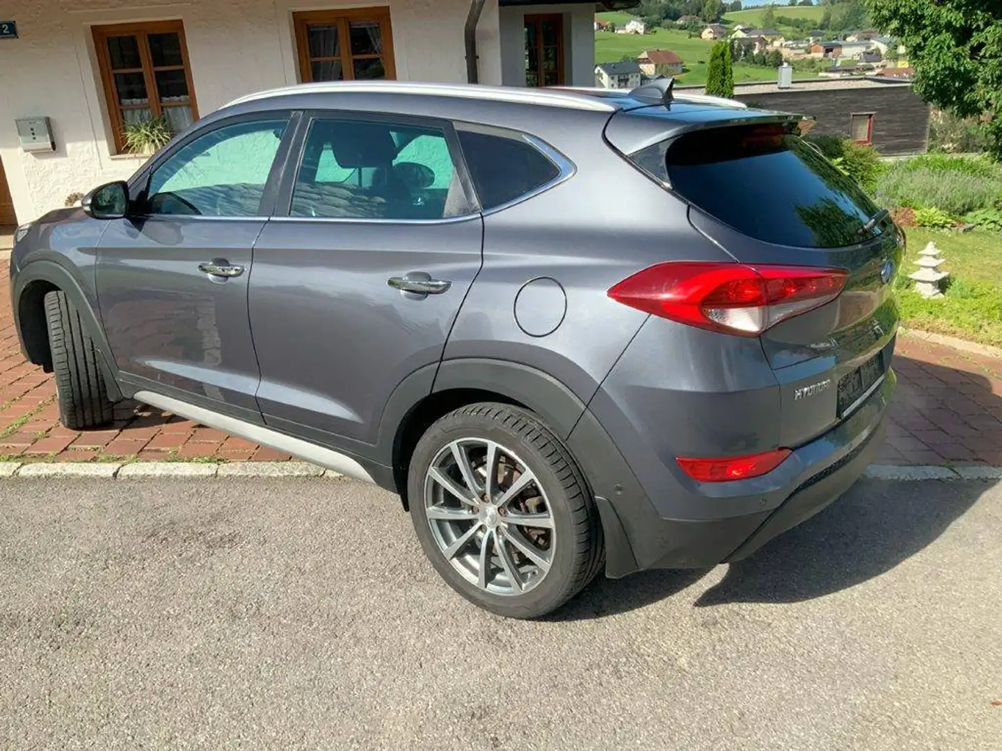Hyundai TUCSON Tucson 1,6 T-GDI 4WD Platin DCT Platin Grau - 2