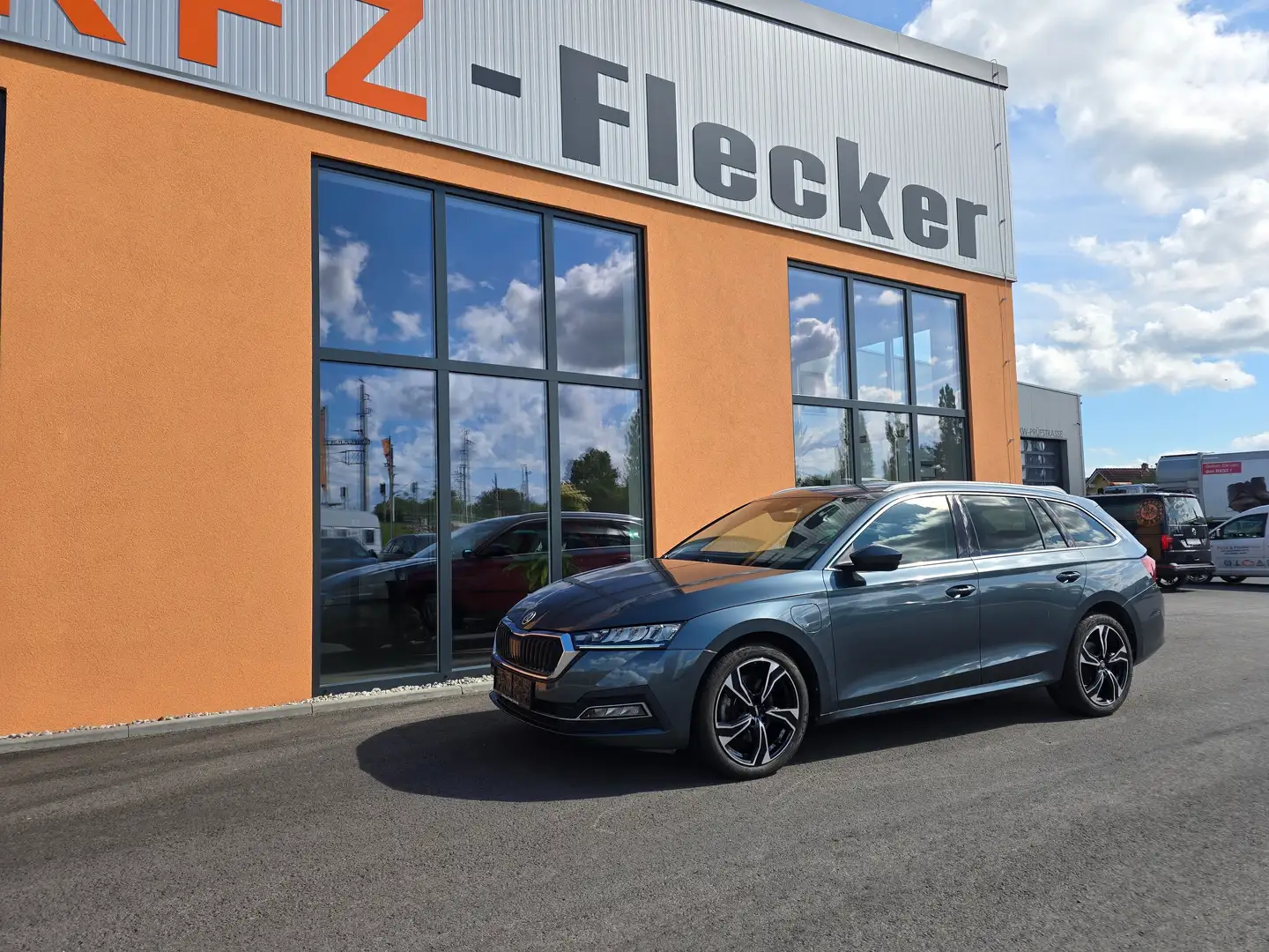 Skoda Octavia Style iV 1,4Tsi DSG PLUG-IN-HYBRID Grau - 1