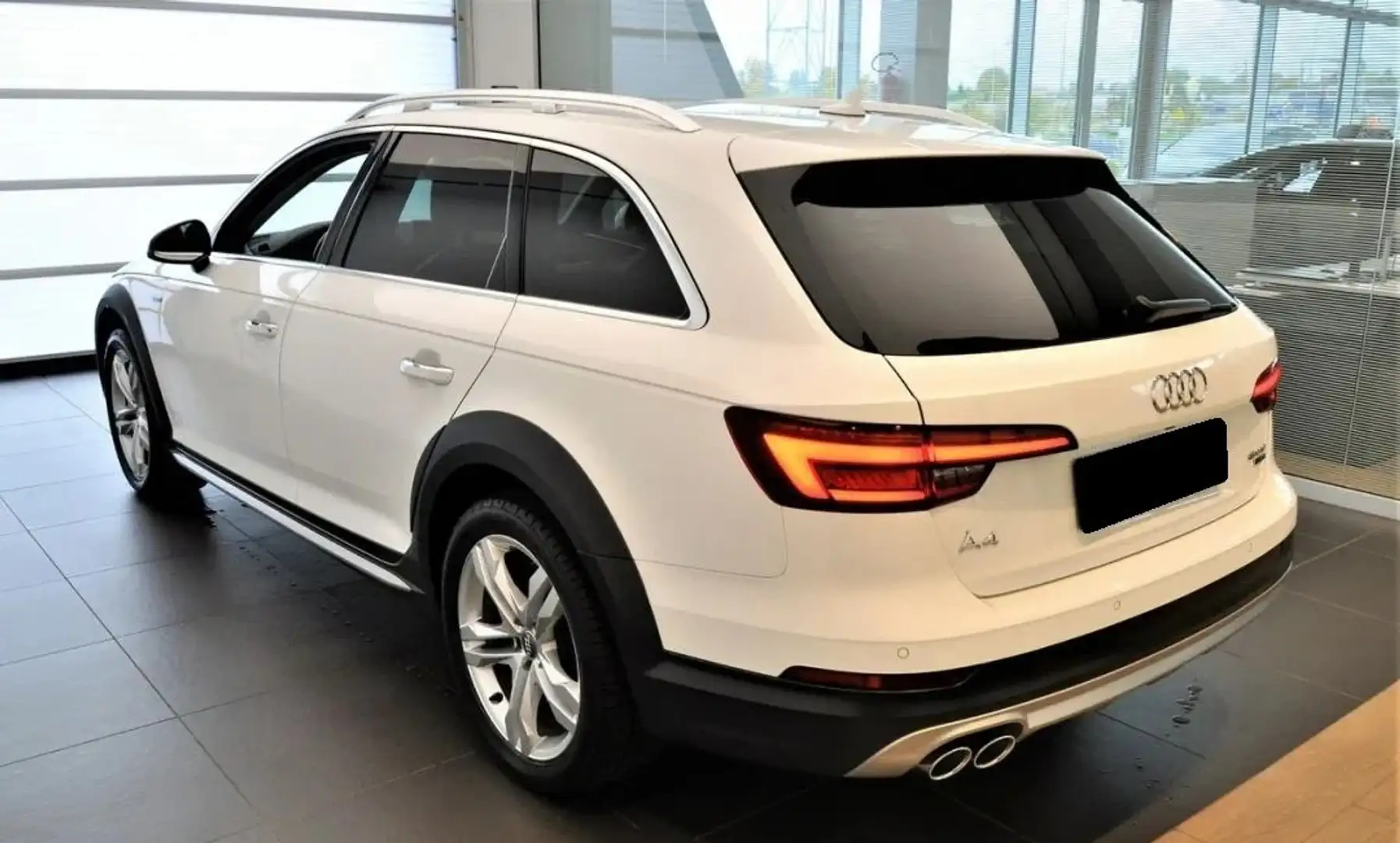 Audi A4 allroad 81.788km***A4 Allroad 2.0TDI 190 CV Quattro Str.** Bianco - 2