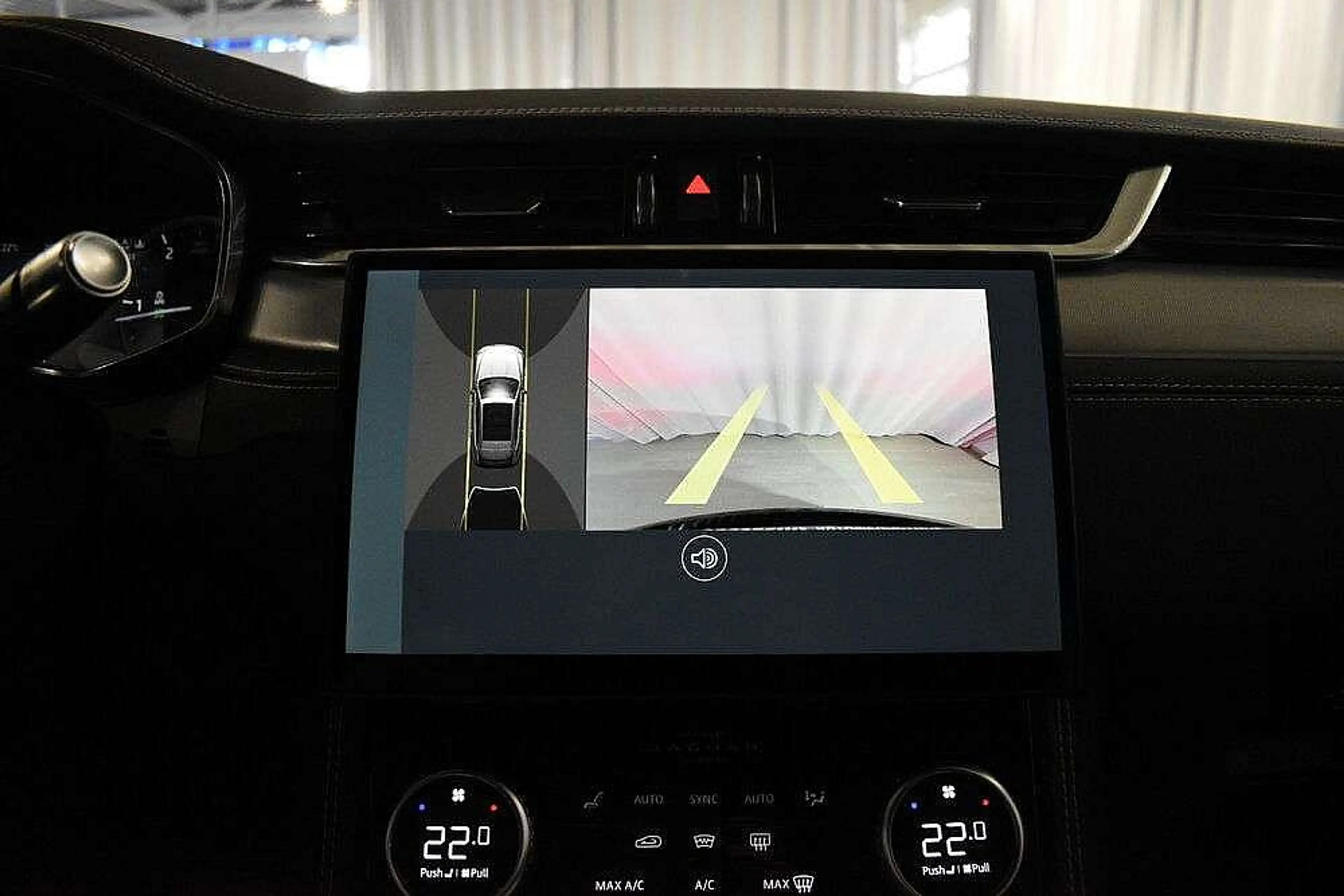 Jaguar F-Pace R-Dynamic S D200 AWD Aut. — photo 8
