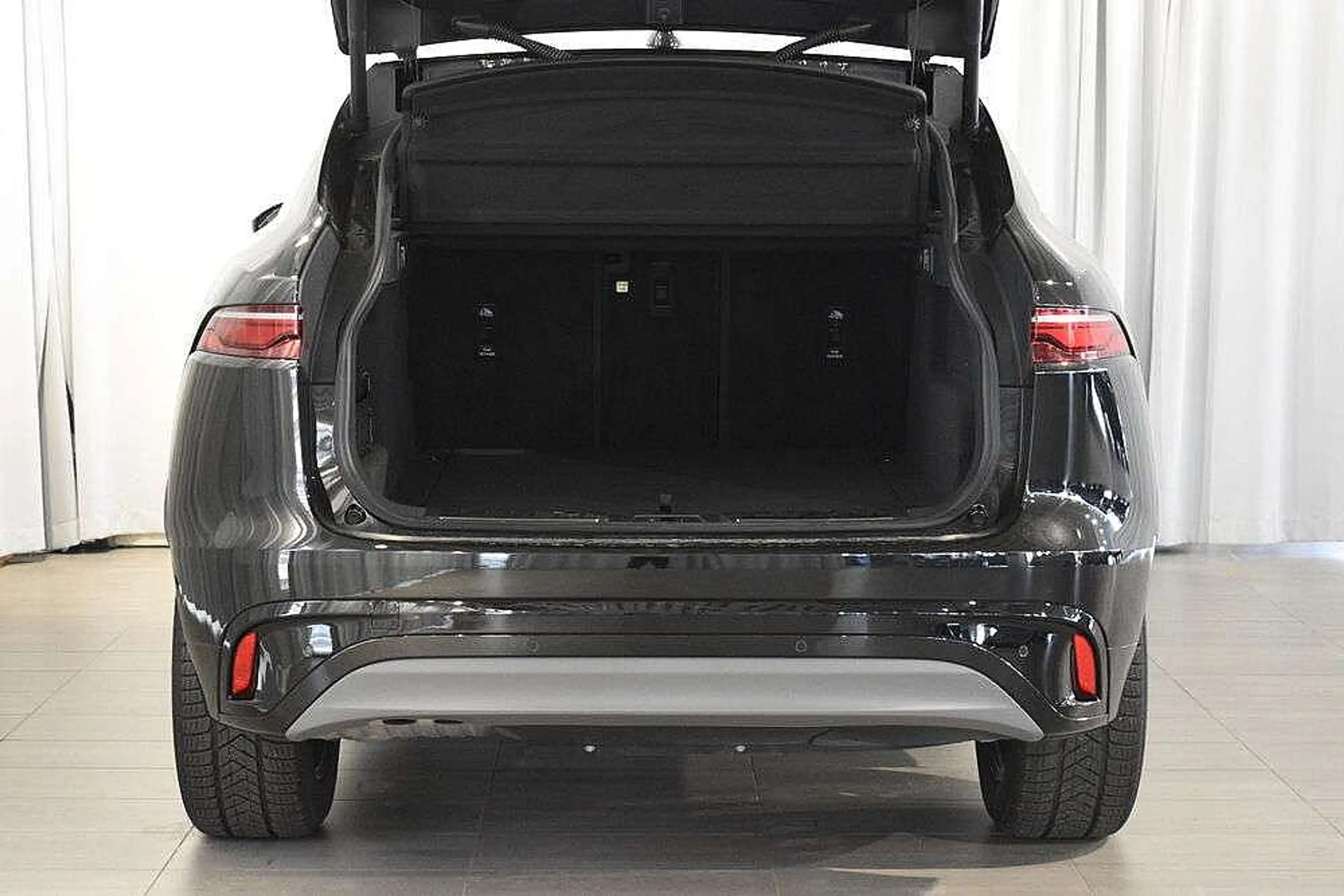 Jaguar F-Pace R-Dynamic S D200 AWD Aut. — photo 5