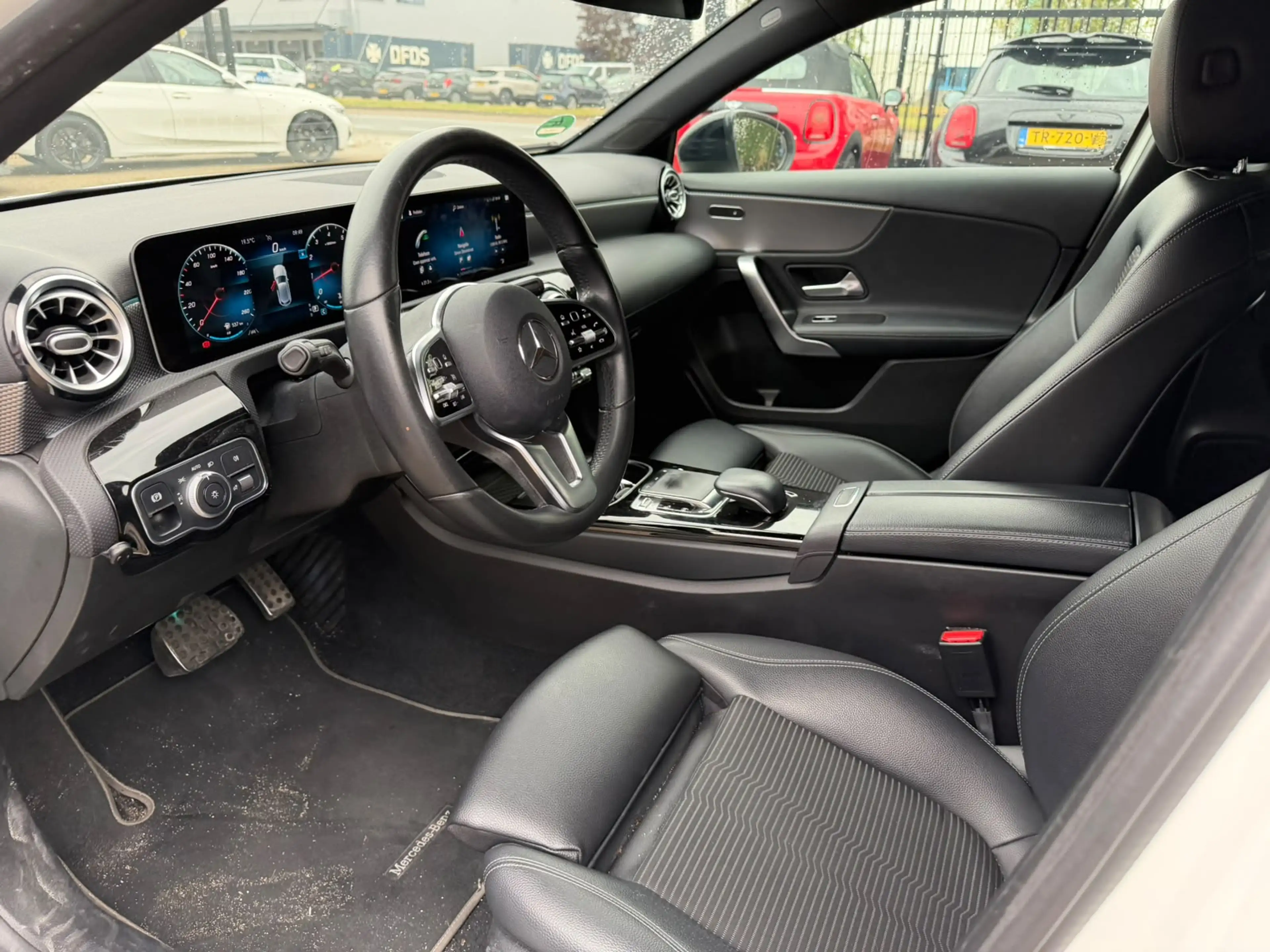 Mercedes-Benz A 180 Premium Plus | Stoelverwarming | Ambiance Verlicht — photo 4
