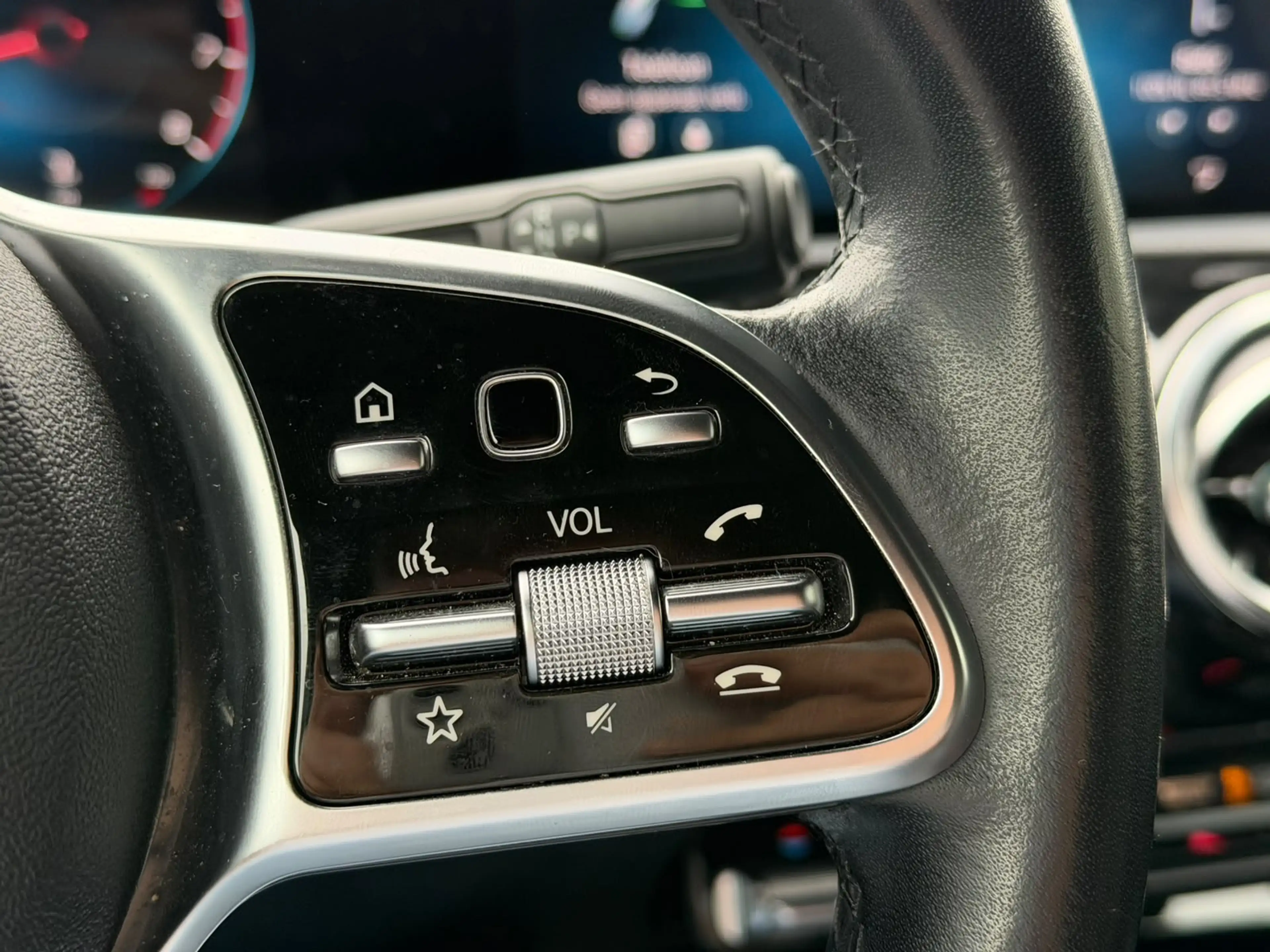 Mercedes-Benz A 180 Premium Plus | Stoelverwarming | Ambiance Verlicht — photo 8