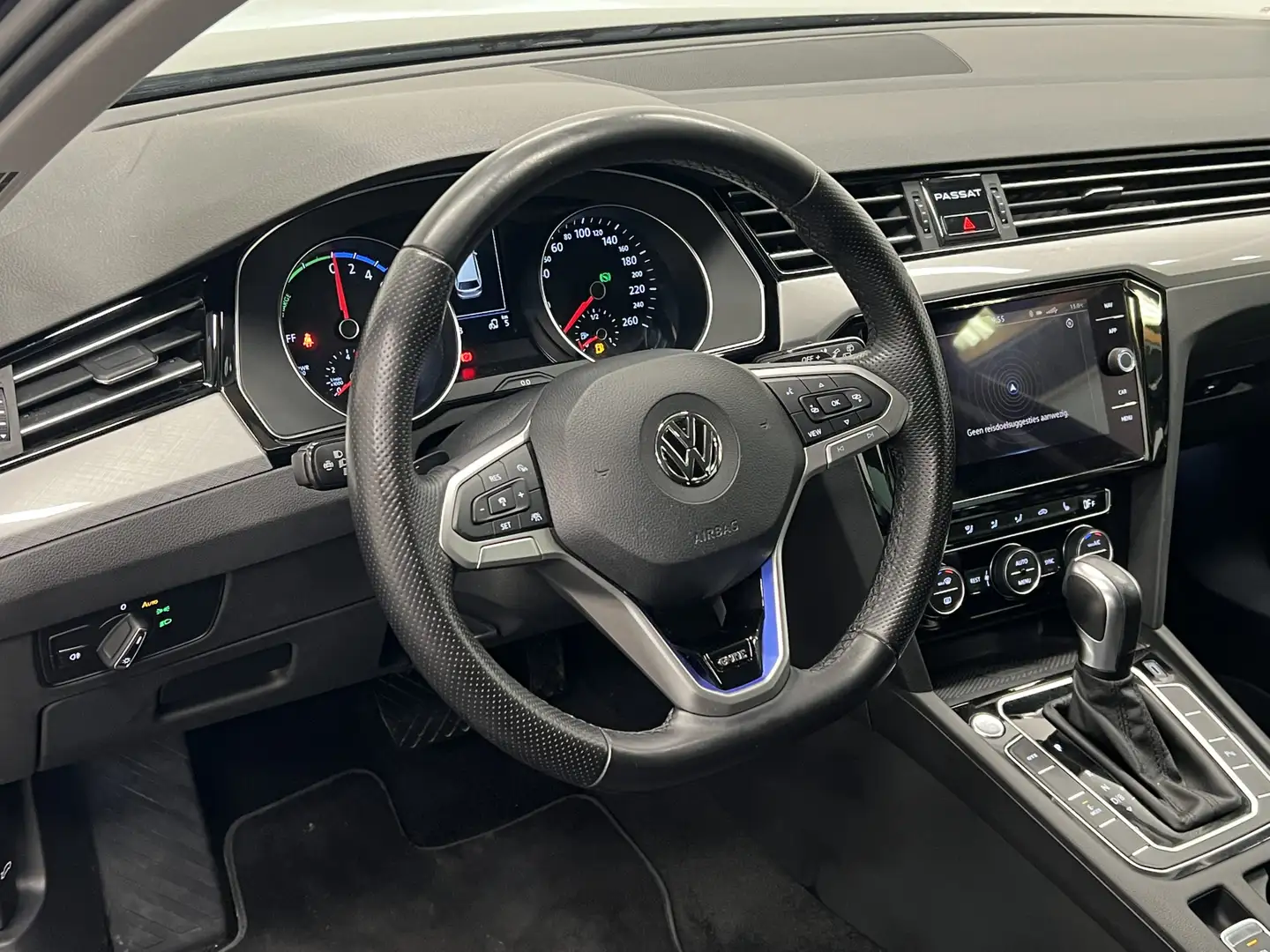Volkswagen Passat 1.4 TSI PHEV GTE Business | NAVIGATIE | TREKHAAK | Grey - 2