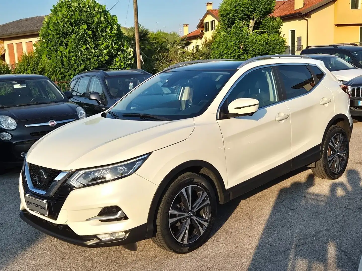 Nissan Qashqai 1.5dCi 115CV DCT N-Connecta GANCIO Wit - 1