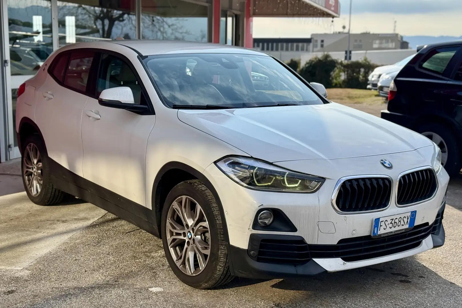 BMW X2 sdrive18d autom 150CV - 1
