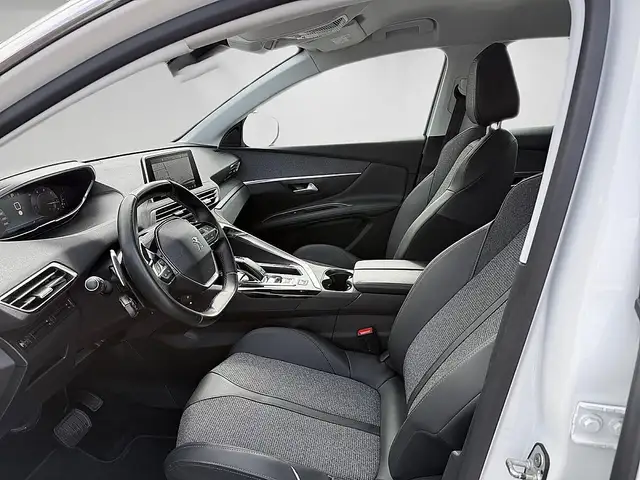 Peugeot 3008 view 7