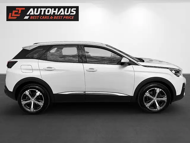 Peugeot 3008 view 5