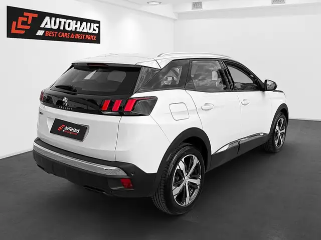 Peugeot 3008 view 6
