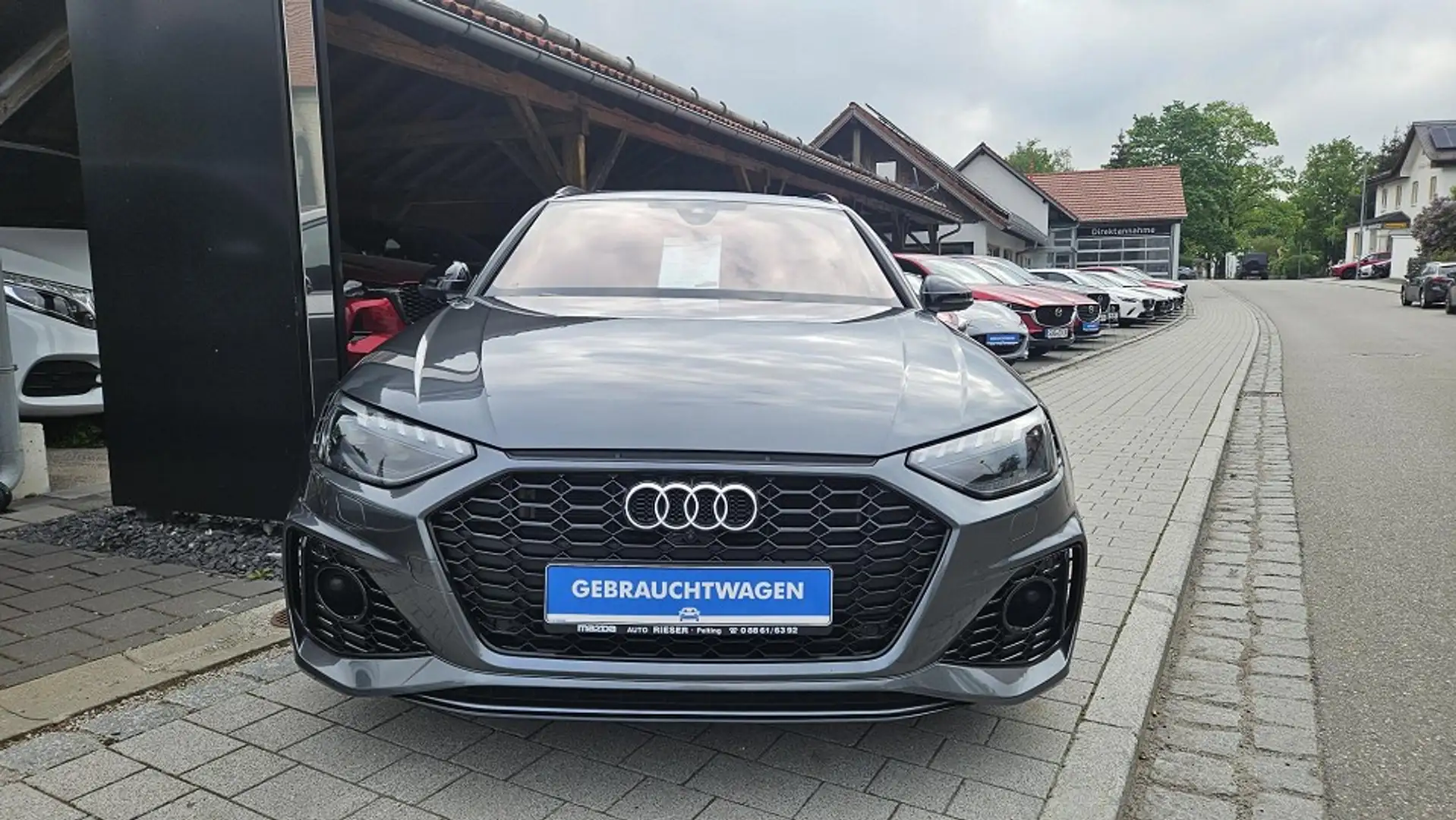 Audi RS4 Avant 2.9 TFSI quattro mit Garantie! Šedá - 2