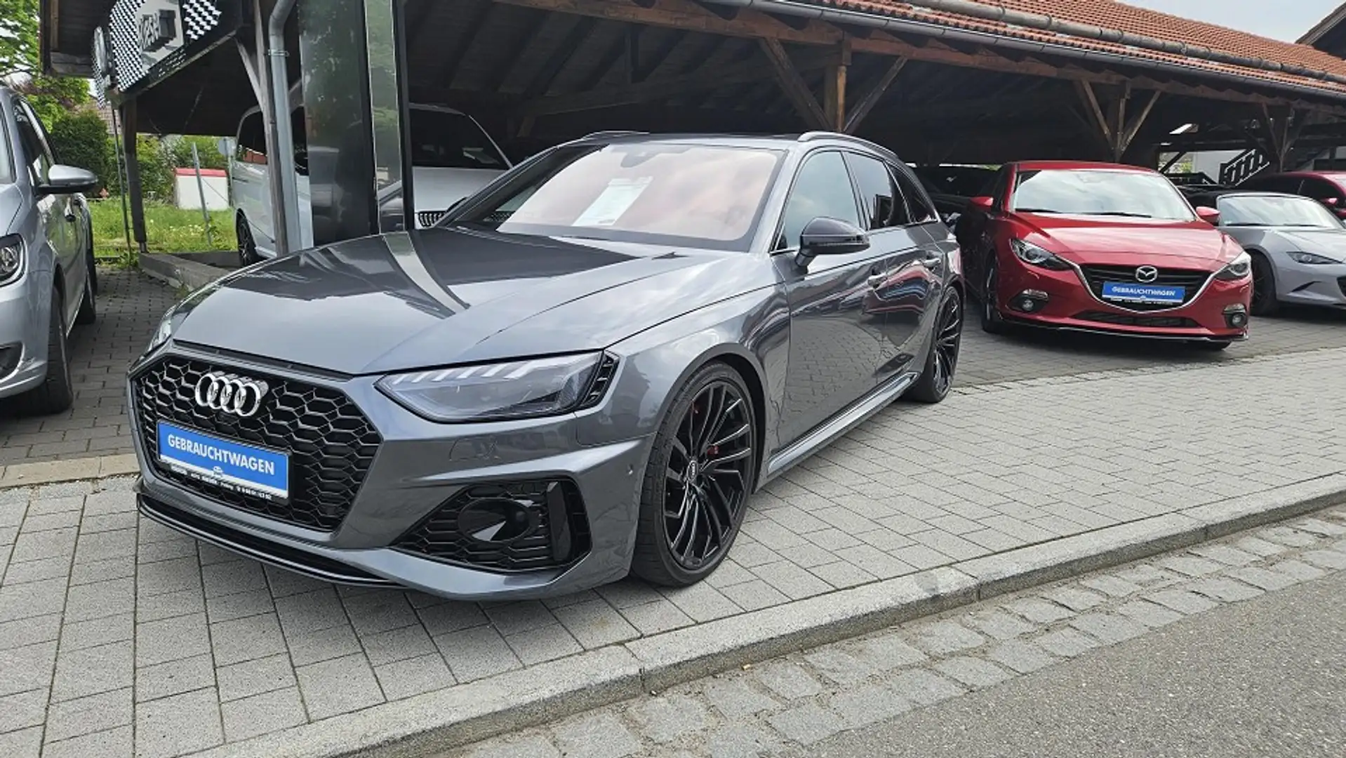 Audi RS4 Avant 2.9 TFSI quattro mit Garantie! Šedá - 1