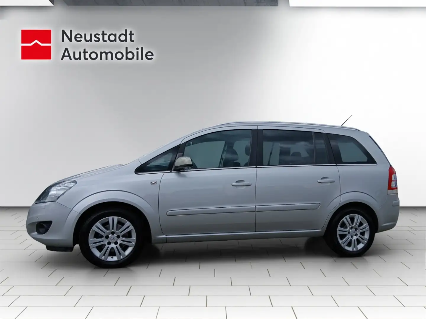 Opel Zafira Family Plus Xenon-Scheinw., Parkpilot Silber - 2
