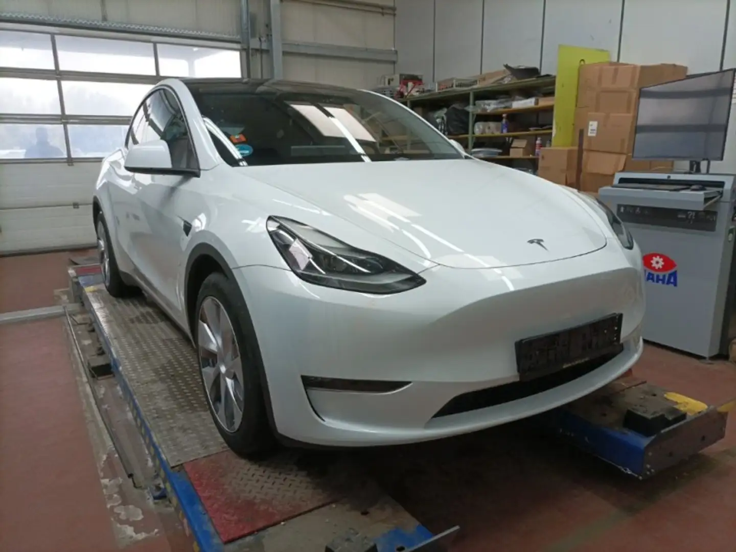 Tesla Model Y Long Range Dual AWD Blanc - 1