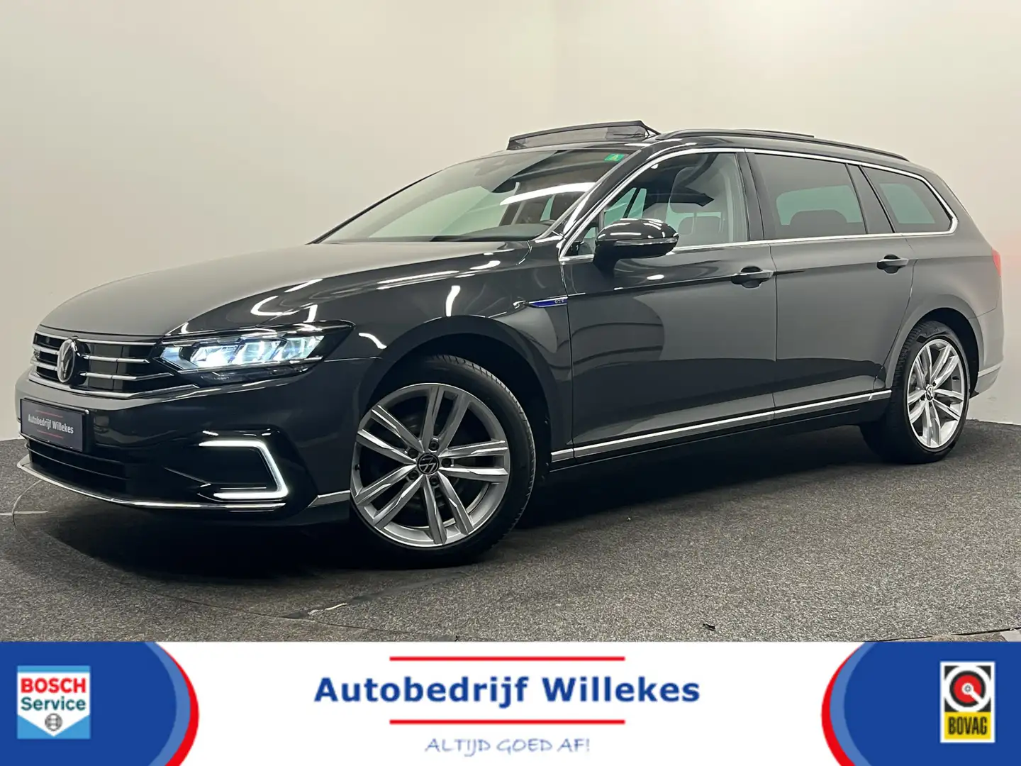 Volkswagen Passat Variant 1.4 TSI PHEV GTE Business | PANO | TREKHAAK | NAVI Grau - 1