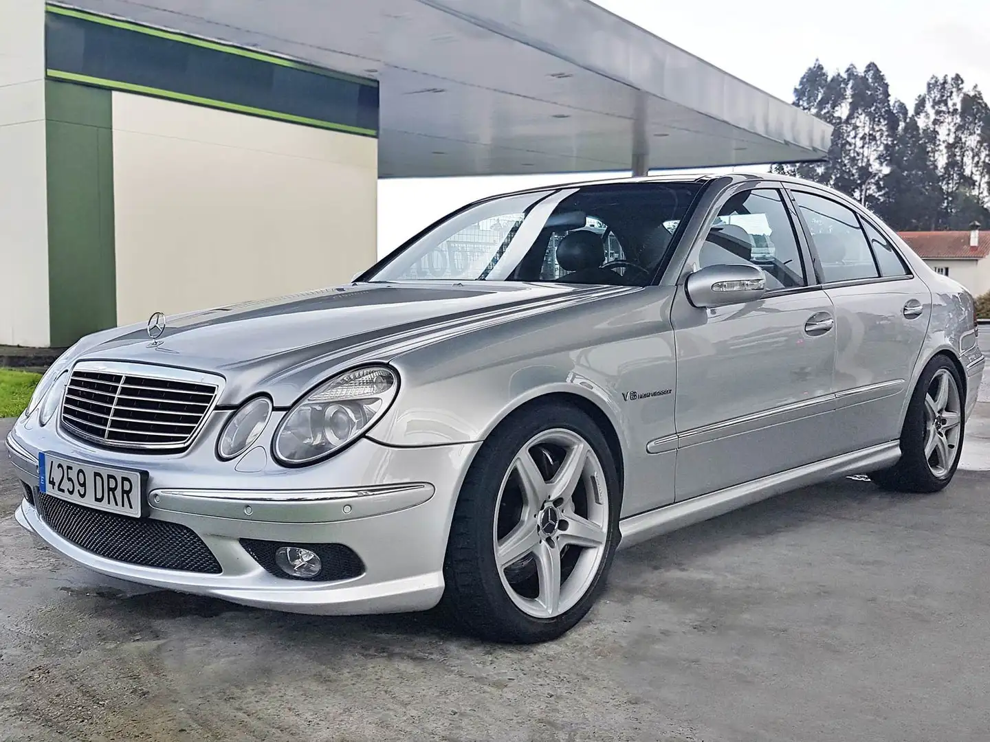 Mercedes-Benz E 55 AMG Aut. Gris - 1
