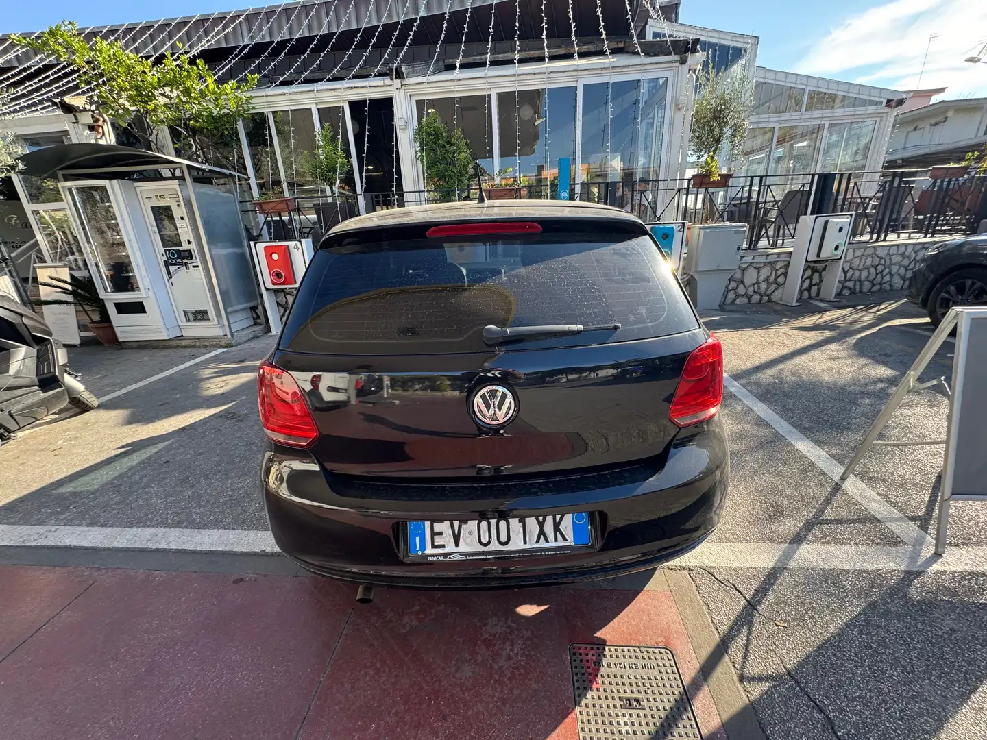 Volkswagen Polo Polo V 2009 3p 1.4 Highline Zwart - 2