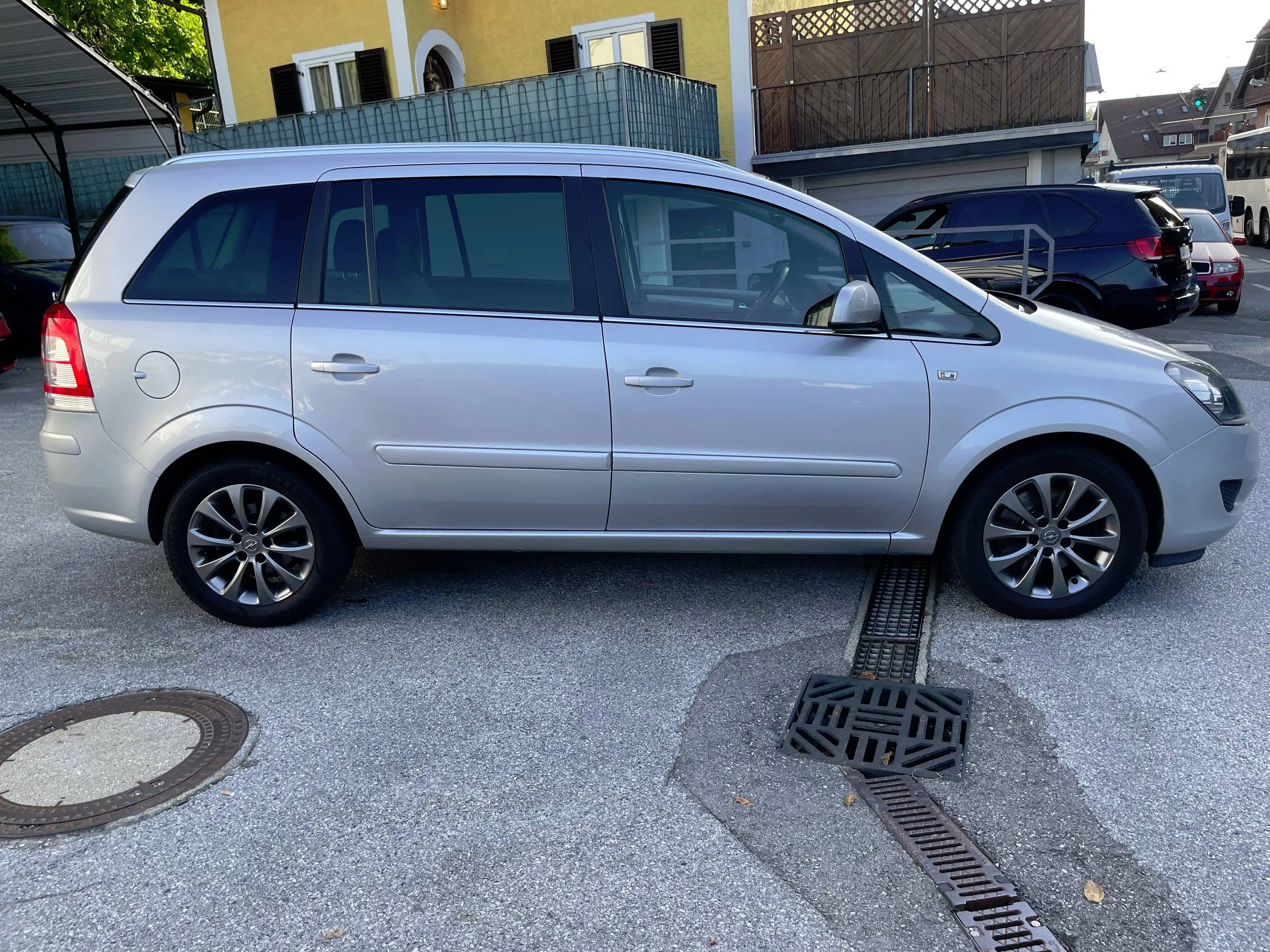 Opel Zafira Design Edition — photo 10