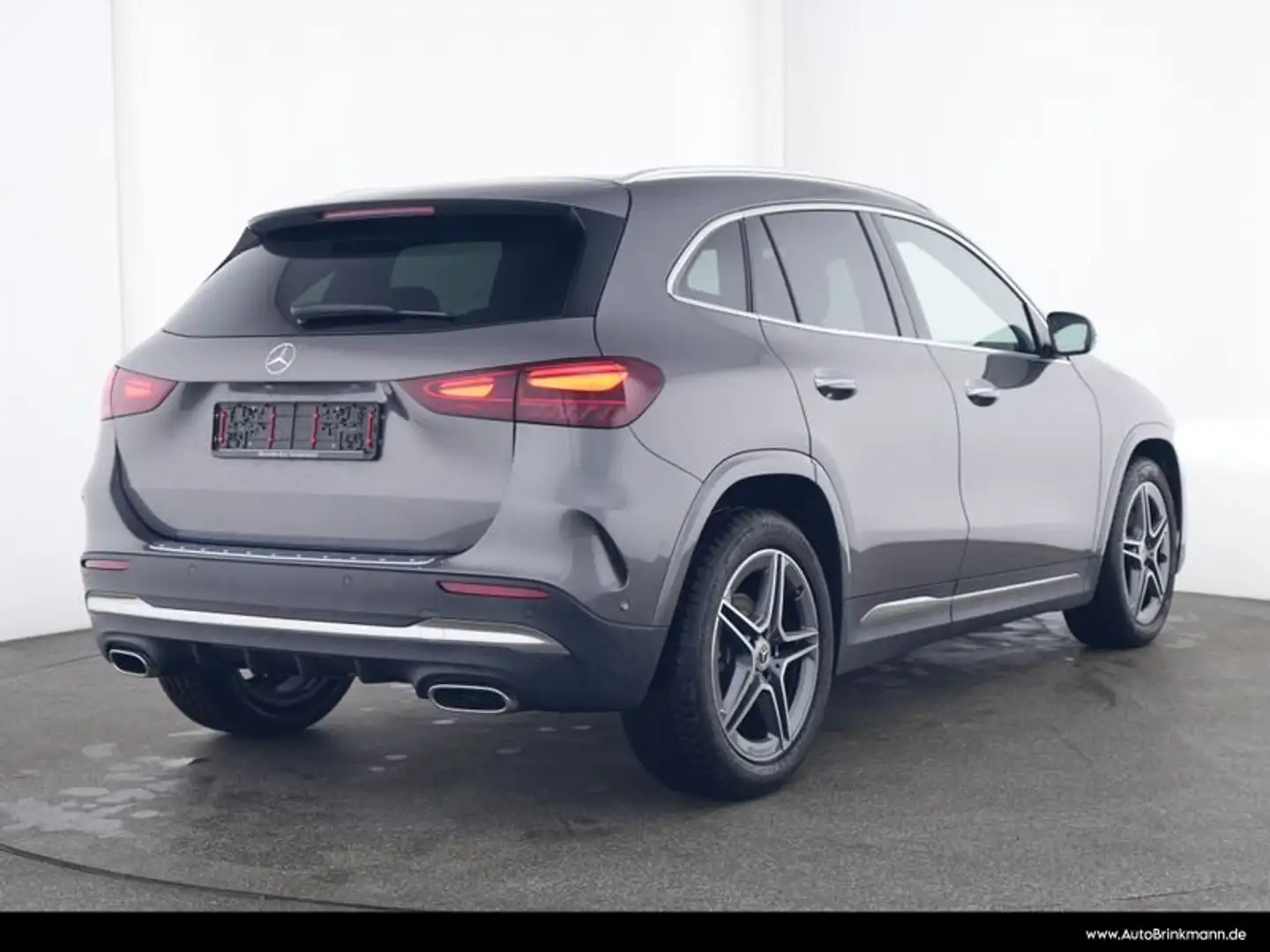 Mercedes-Benz GLA 200 GLA 200 d AMG-LINE+/LED/KAMERA/WINTER/MBUX SHZ/DPF Grau - 2