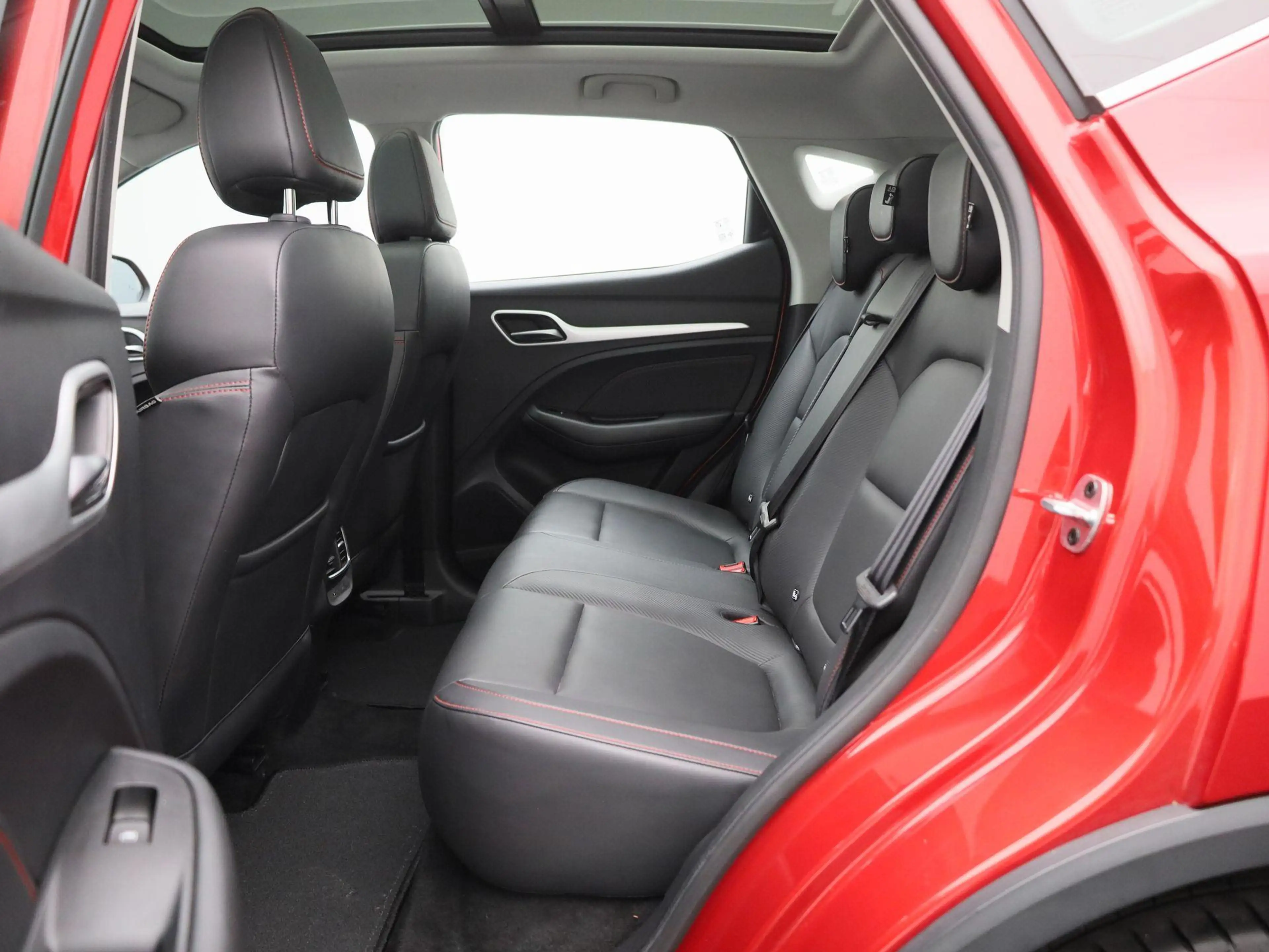 MG ZS MG EV EV Long Range Luxury 70 kWh — photo 12