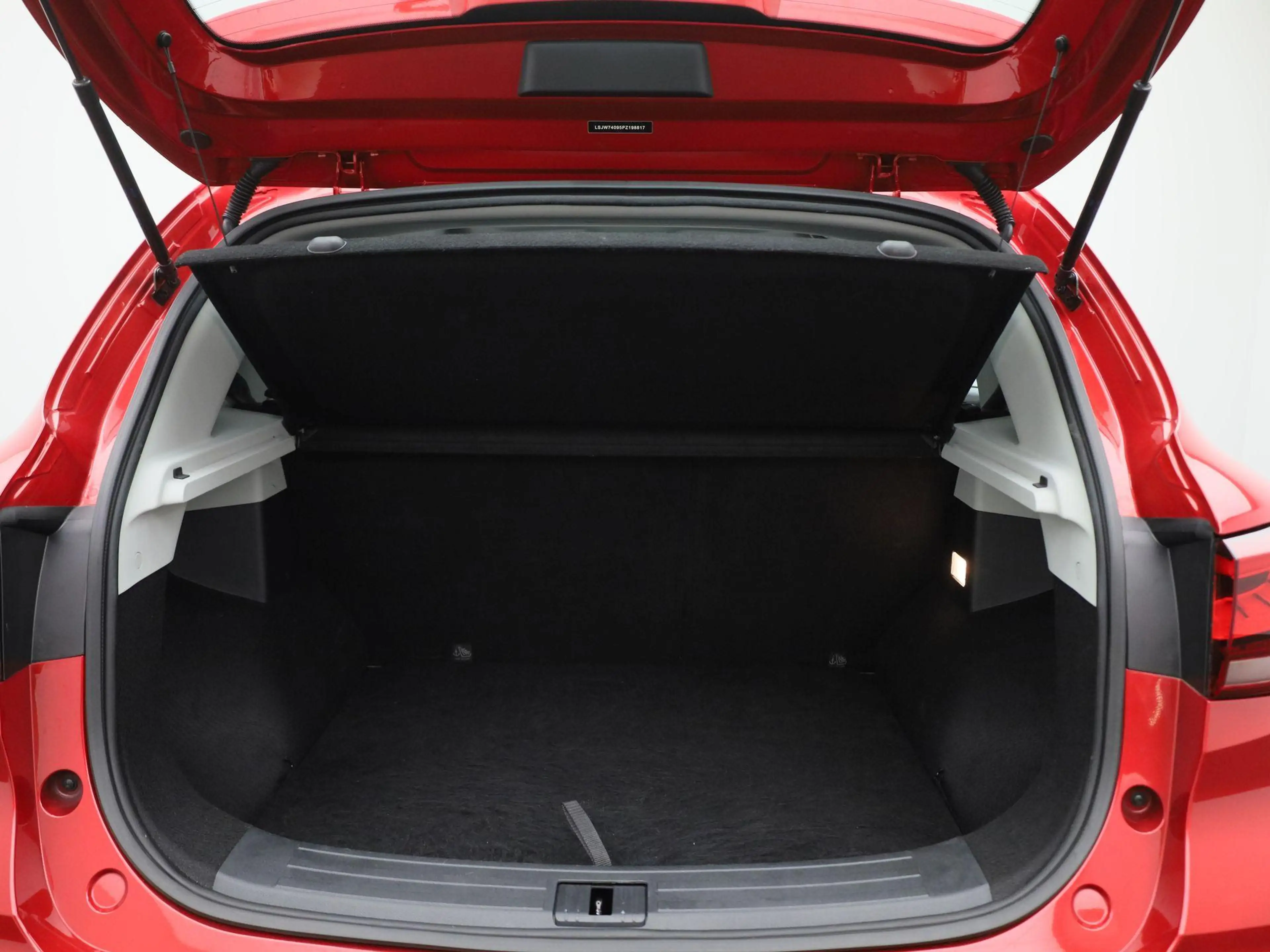 MG ZS MG EV EV Long Range Luxury 70 kWh — photo 14