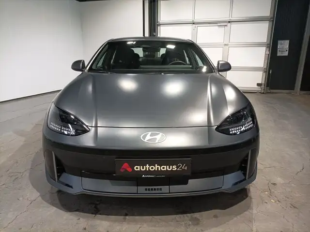 Hyundai Ioniq 6 view 2