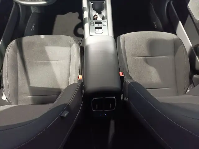 Hyundai Ioniq 6 view 11