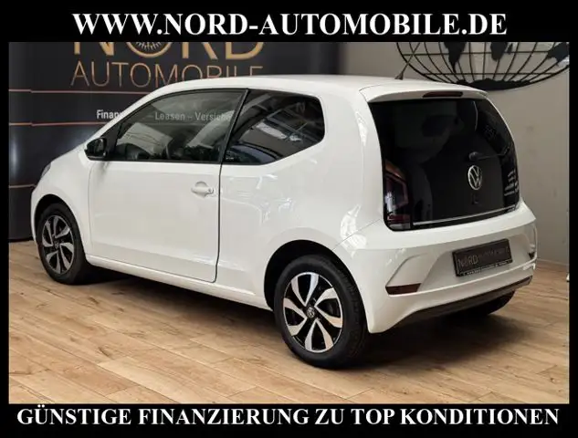 Volkswagen up! view 10