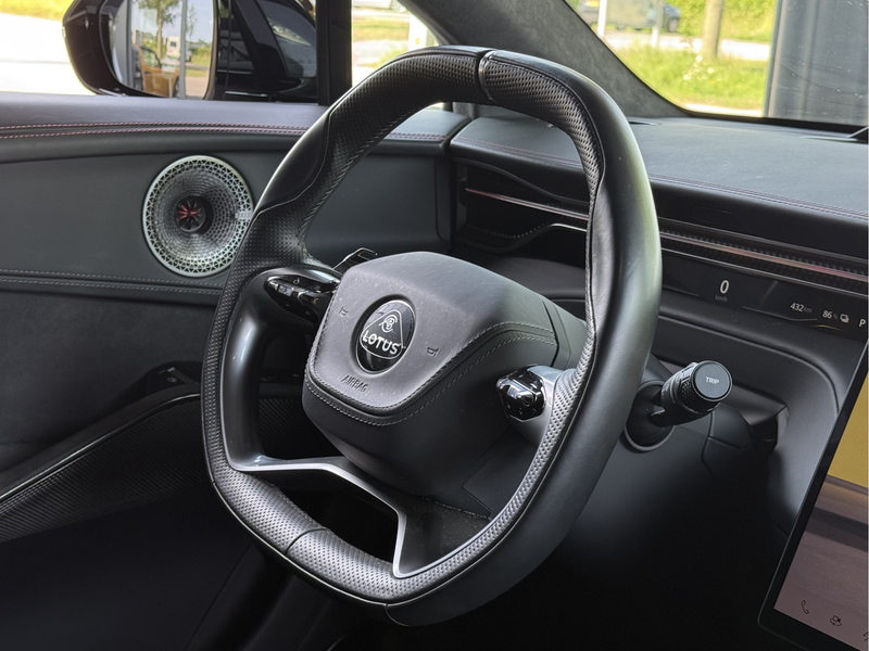 Lotus Eletre EDS 450 4WD 112 kWh — photo 14