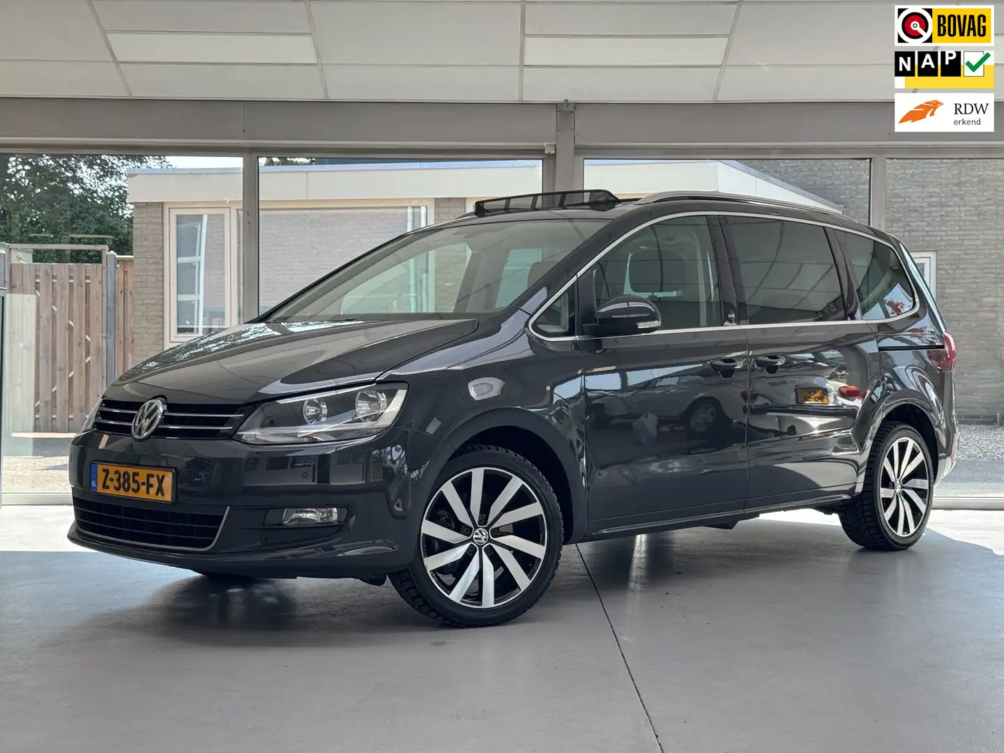Volkswagen Sharan Sound 1.4 TSI|Trekhaak|Navigatie|Carplay|Elektrisc Grijs - 1