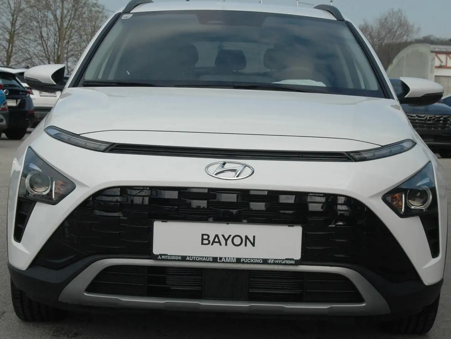 Hyundai BAYON 1,2 MPI i-Line Plus Weiß - 1