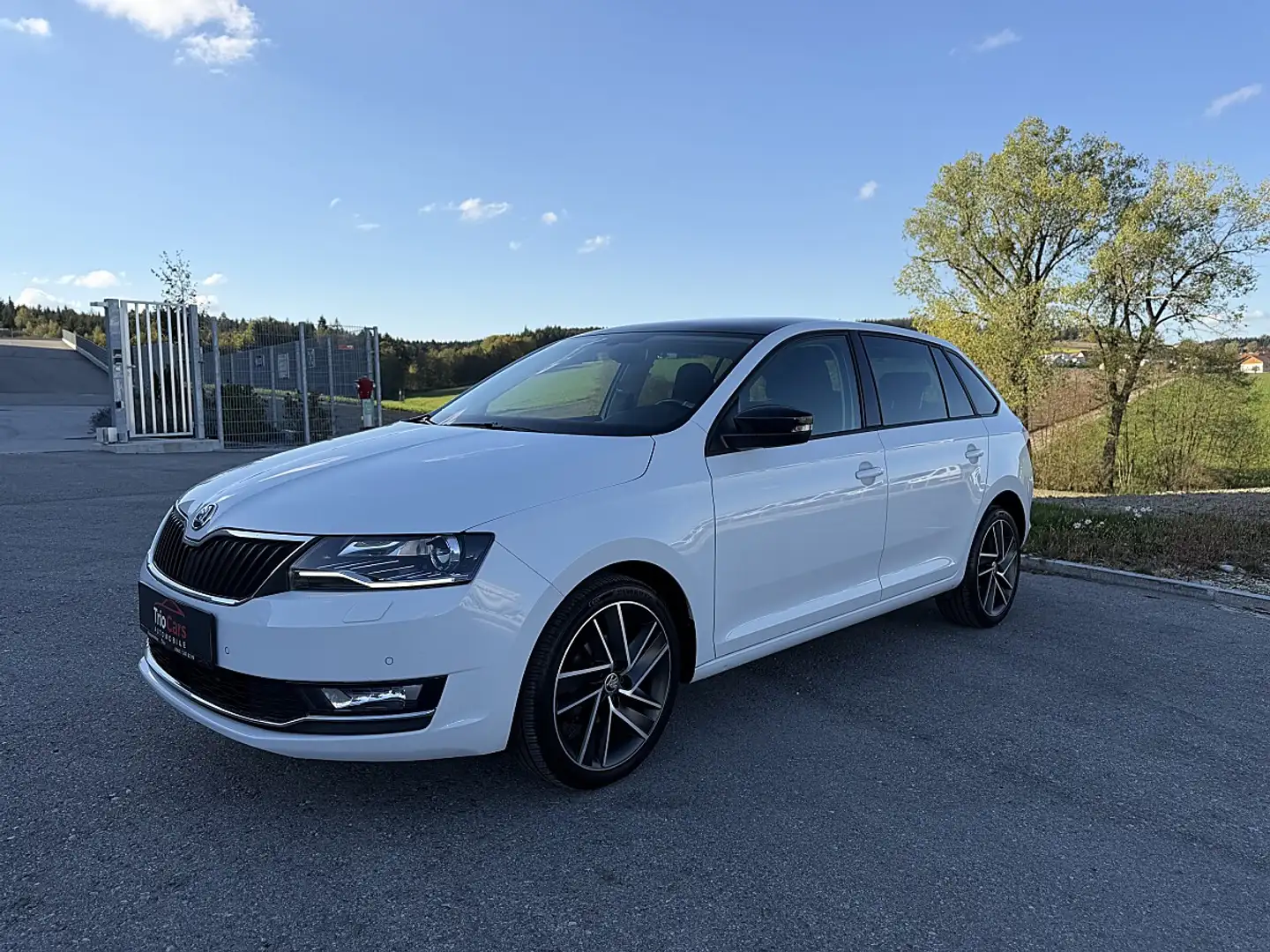 Skoda Rapid/Spaceback Rapid 1.0 TSI Spaceback Sport *ERSTBESITZ*XENON... Weiß - 2