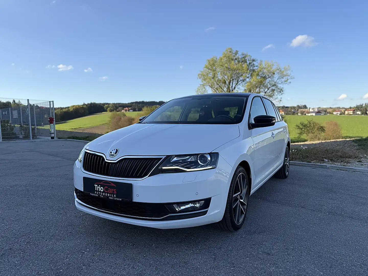 Skoda Rapid/Spaceback Rapid 1.0 TSI Spaceback Sport *ERSTBESITZ*XENON... Weiß - 1