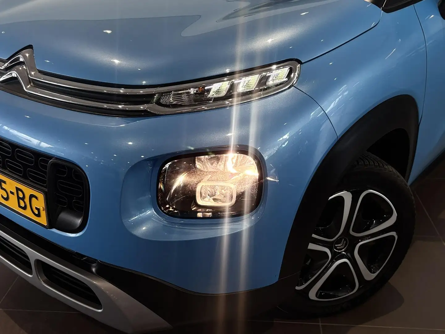 Citroen C3 Aircross Feel 1.2 Turbo 110pk | TREKHAAK | NAVI | CLIMA | P Blauw - 2