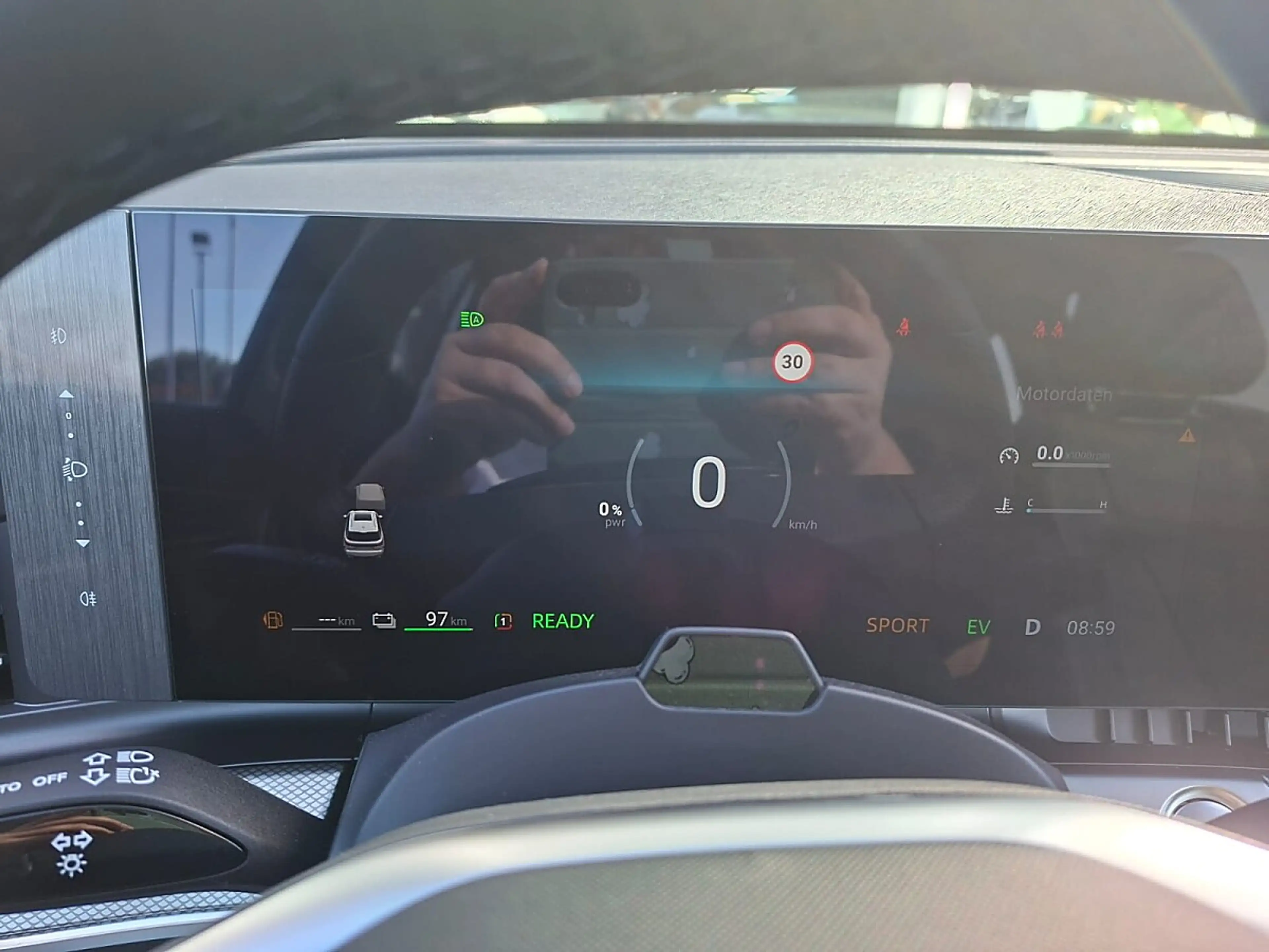 MG MGS9 1,5 PHEV Premium — photo 17