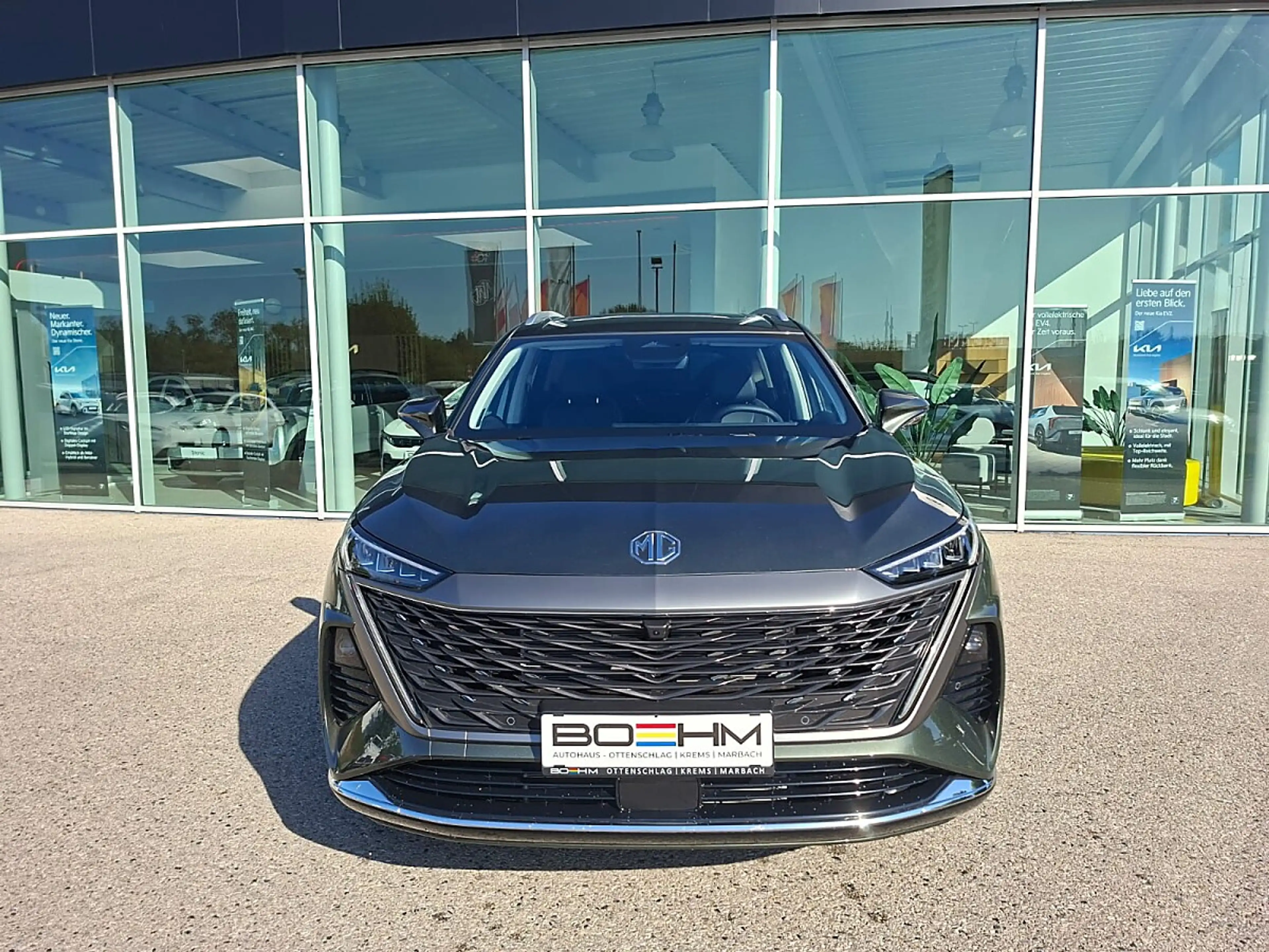 MG MGS9 1,5 PHEV Premium — photo 2