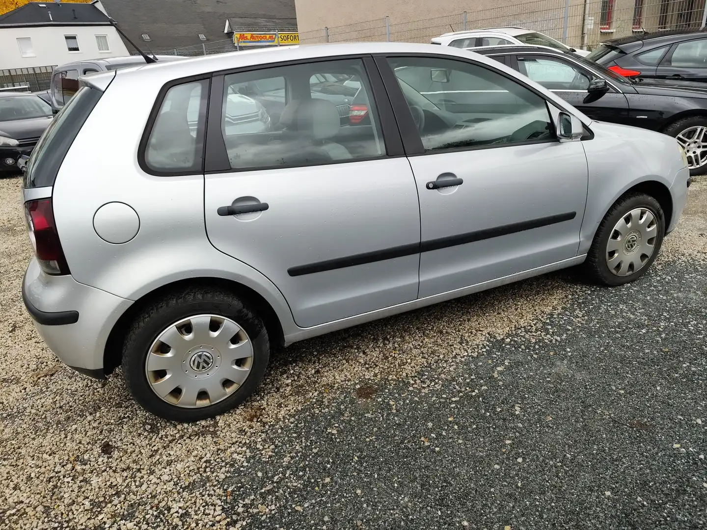 Volkswagen Polo Polo IV 1.2 Trendline ,TÜV und Inspektion Neu Silber - 2