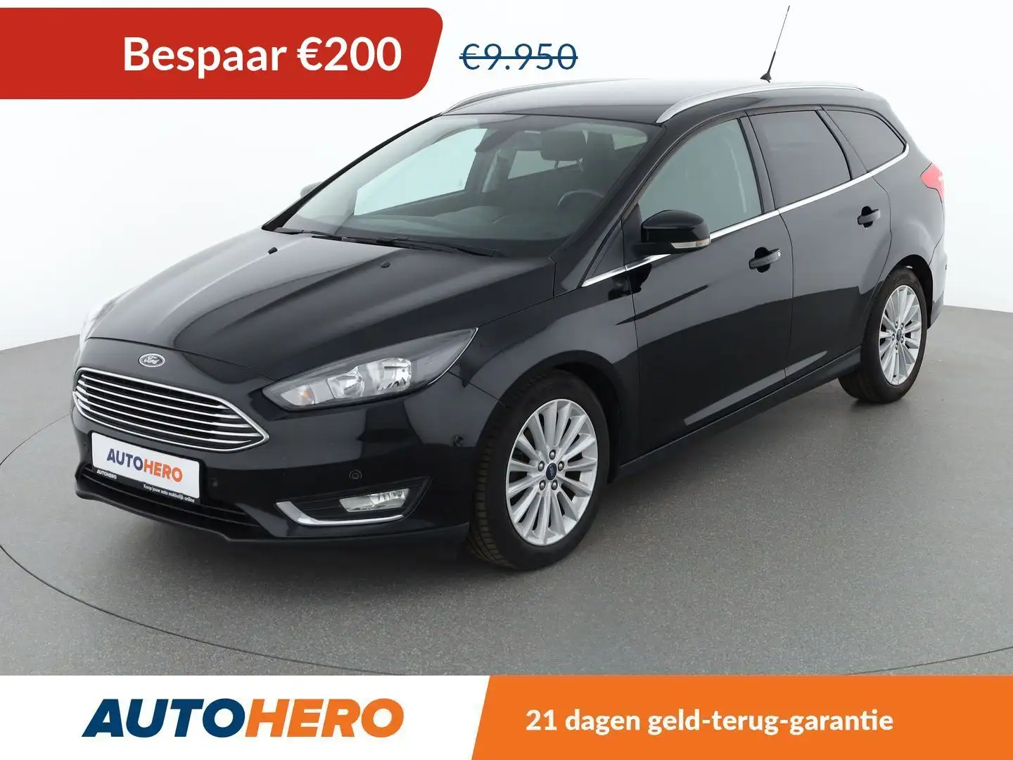 Ford Focus 1.0 EcoBoost Titanium Zwart - 1