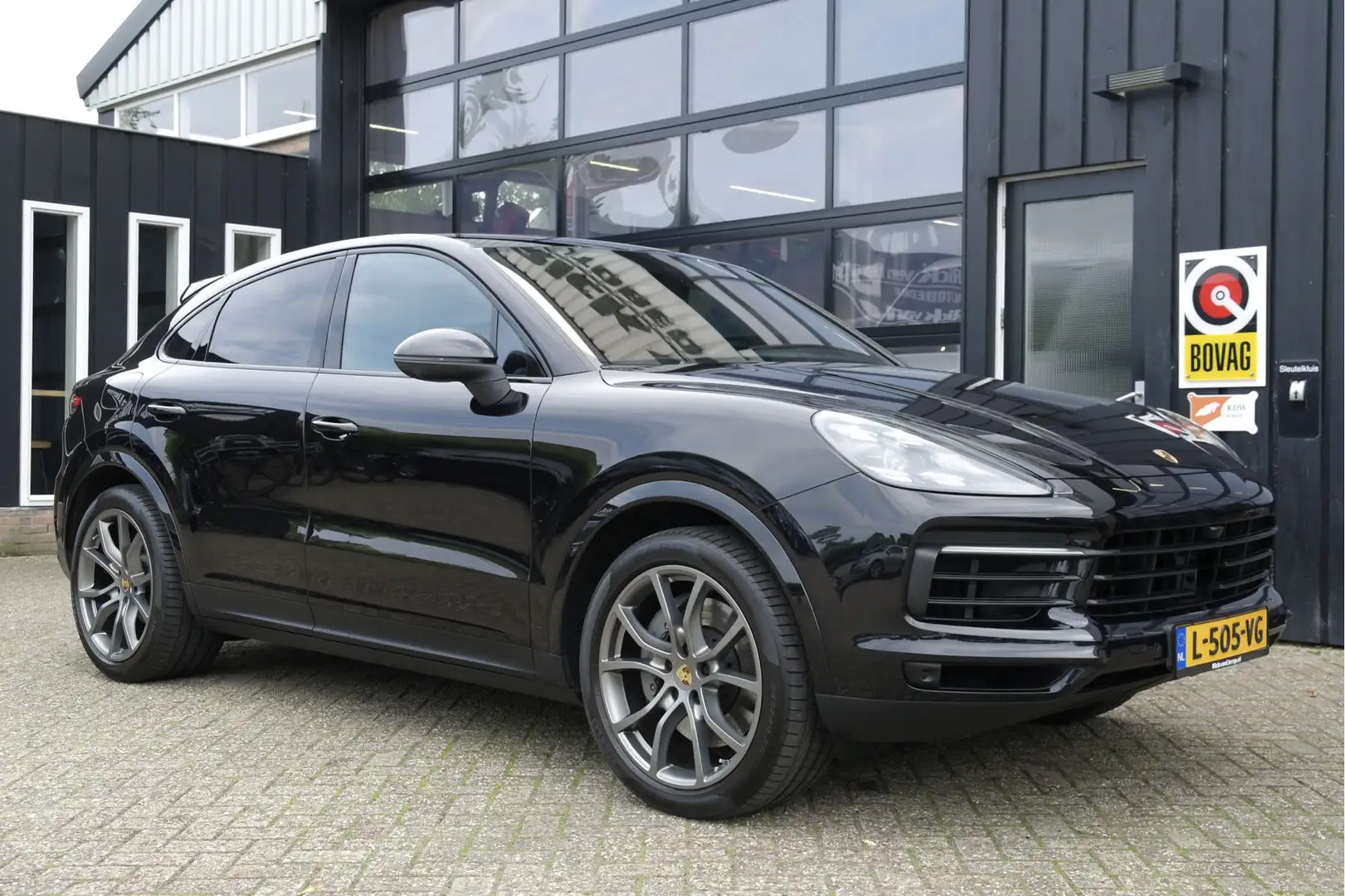 Porsche Cayenne Coupe 2.9 S 441PK Sport Chrono | Dealer Onderhoude Zwart - 1