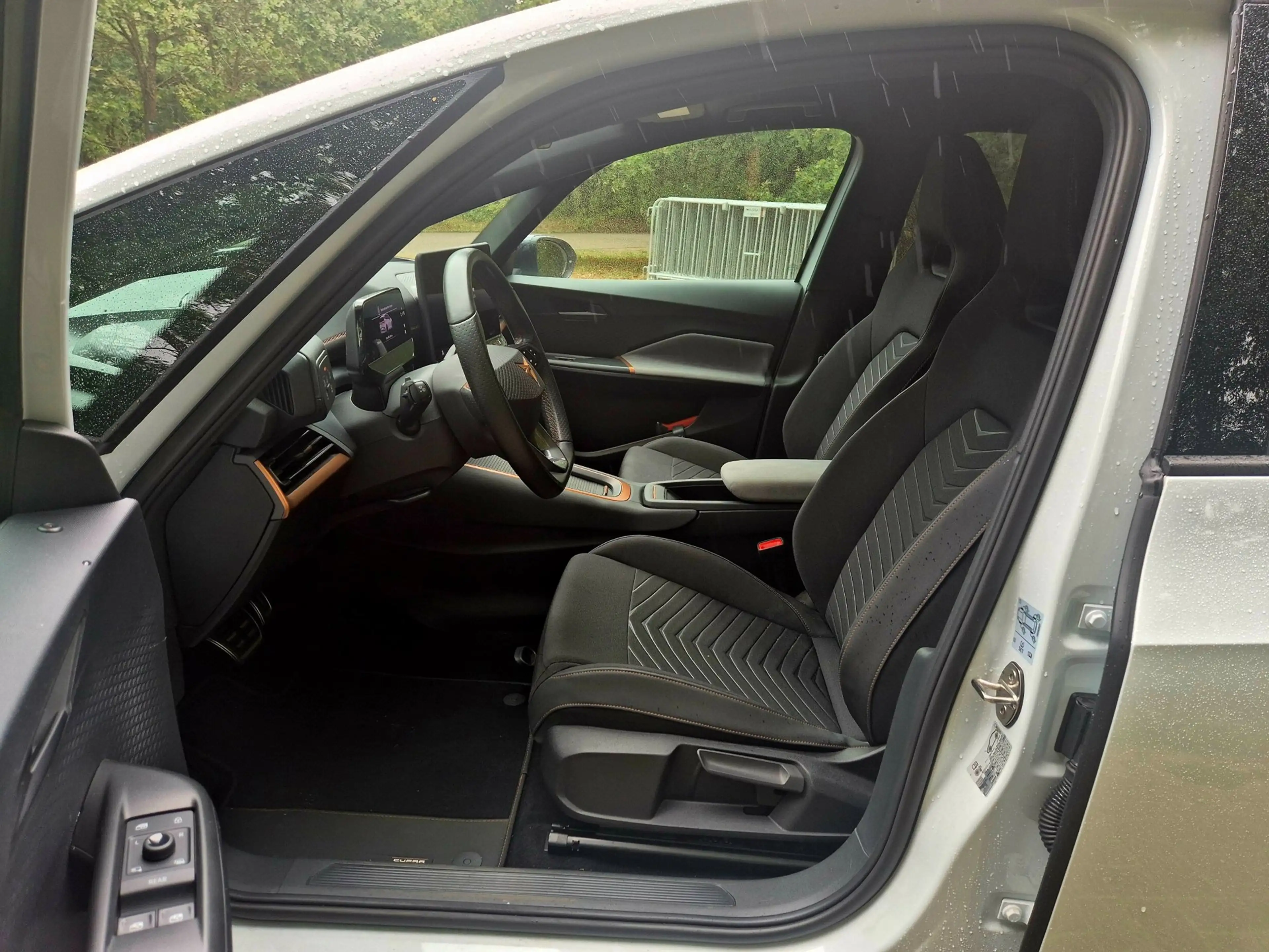 CUPRA Born Essential 63 kWh facelft btw — photo 6