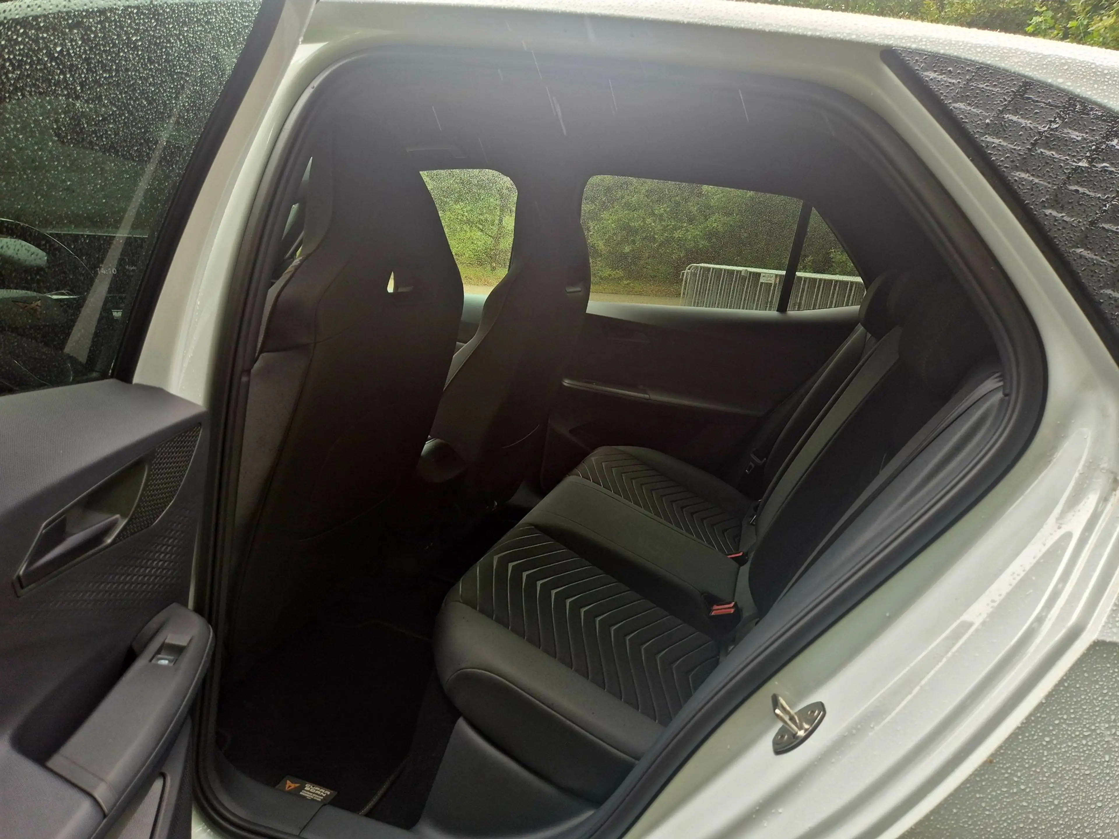 CUPRA Born Essential 63 kWh facelft btw — photo 7