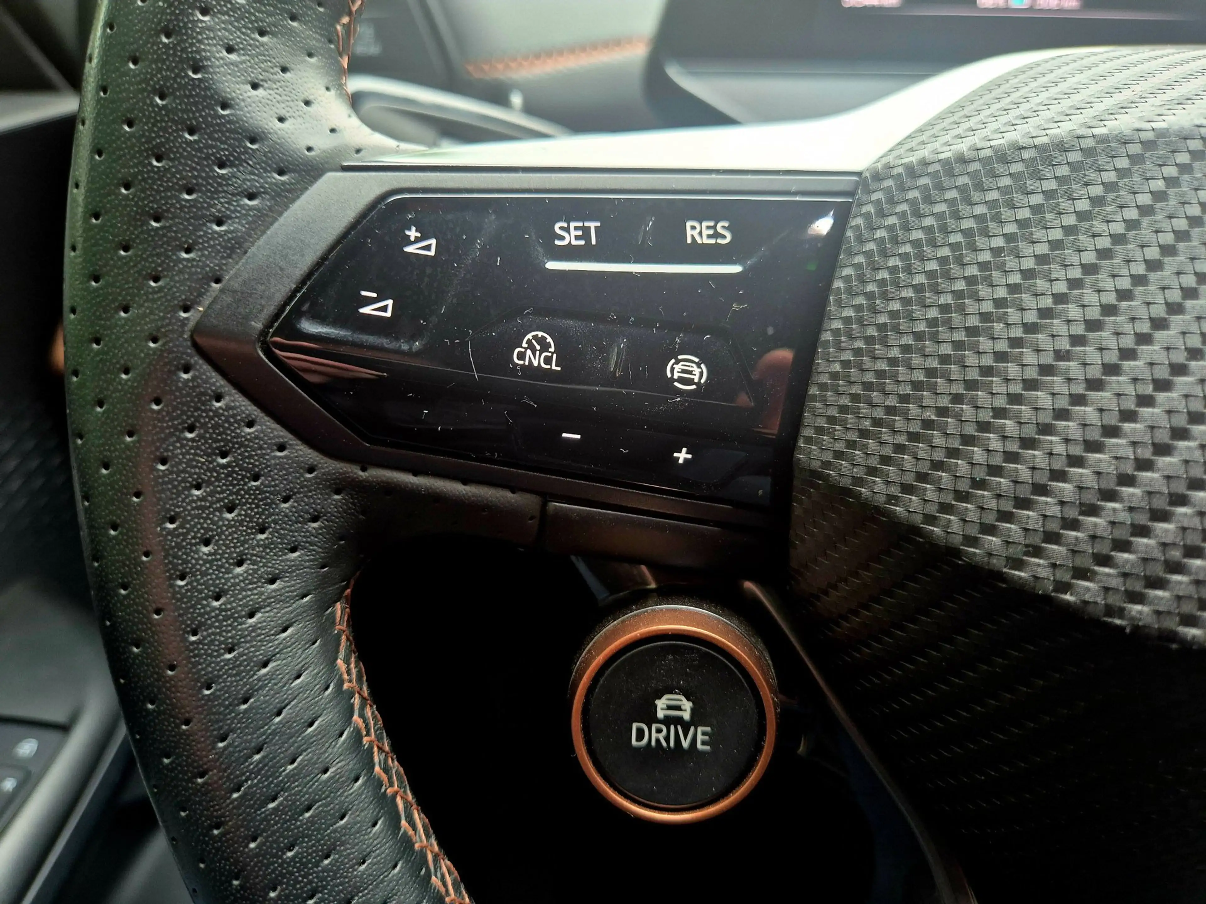 CUPRA Born Essential 63 kWh facelft btw — photo 14