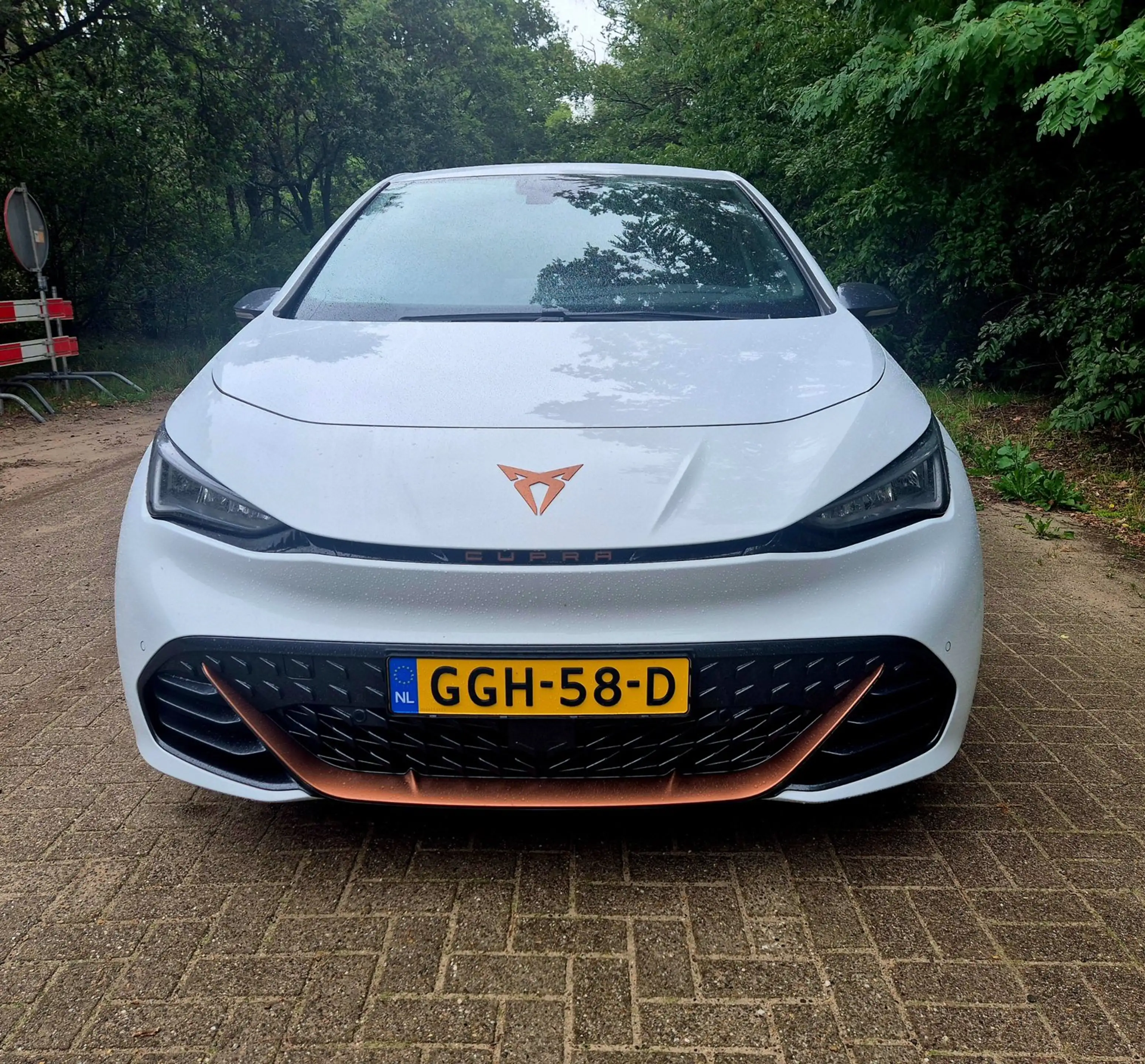 CUPRA Born Essential 63 kWh facelft btw — photo 5