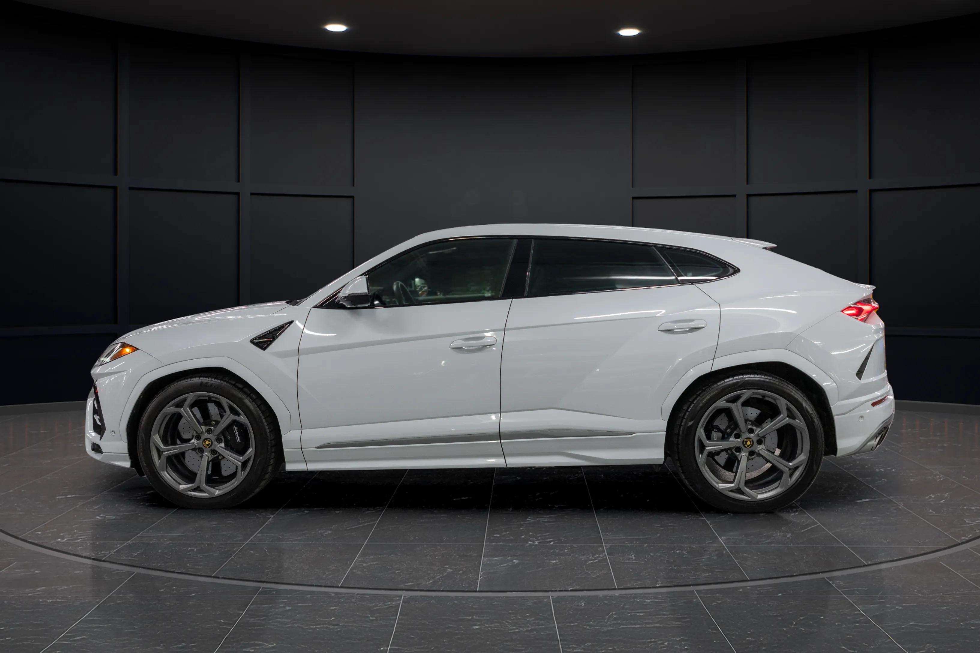 2021 Lamborghini Urus
