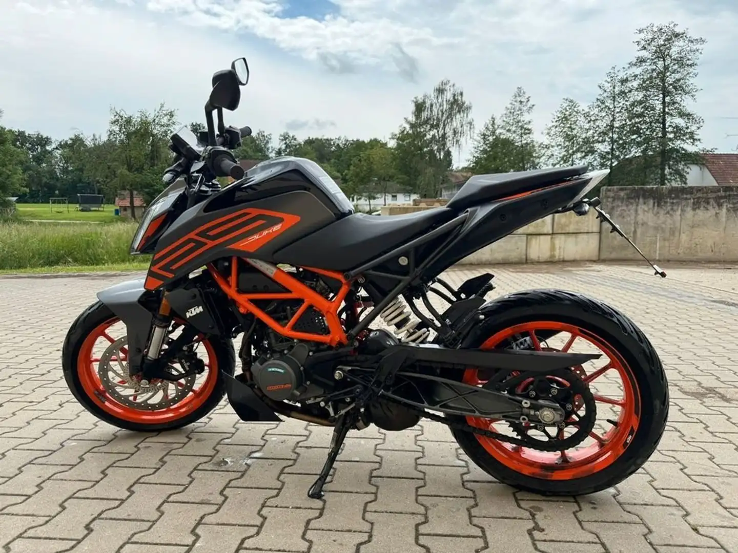 KTM 125 Duke KTM Duke 125 Pomarańczowy - 1
