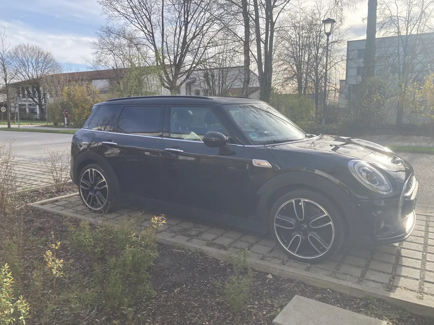 MINI Cooper S Clubman MINI CLUBMAN All4 Aut. Schwarz - 1