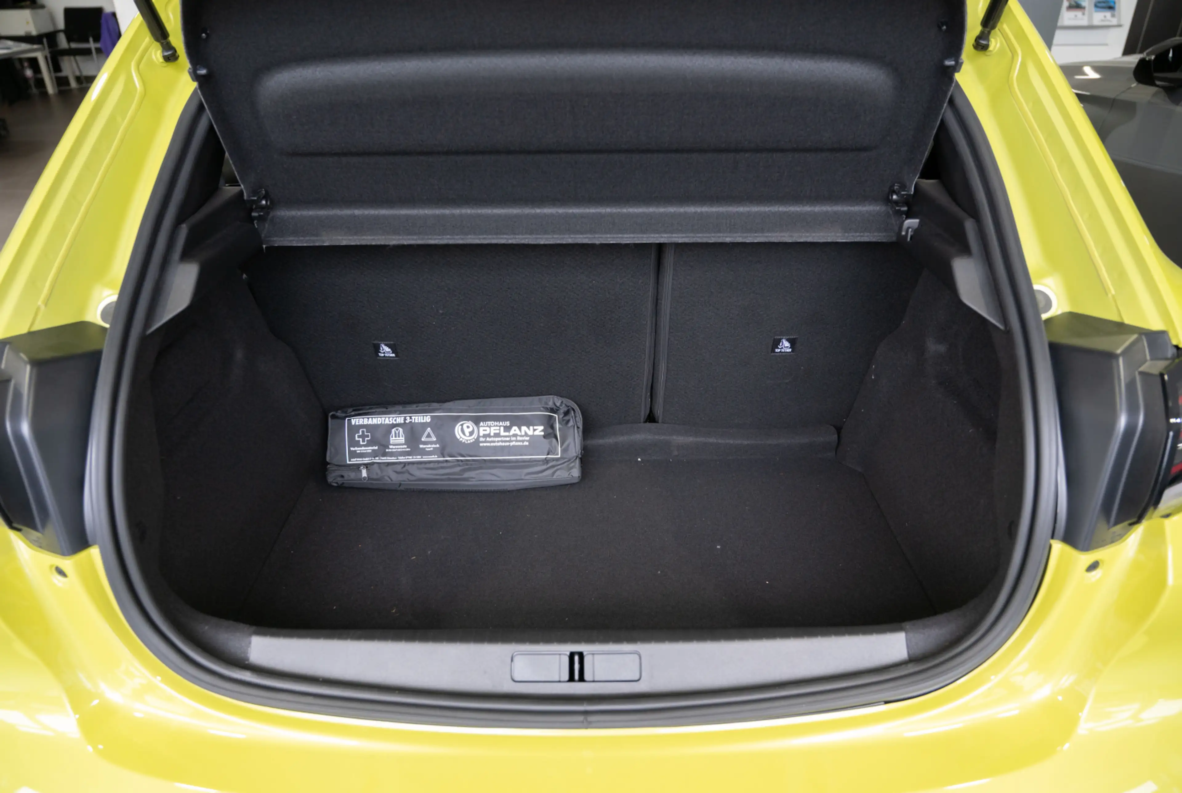 Peugeot 208 ALLURE PureTech 100 PS *NAVI*DAB*KAMERA* — photo 15