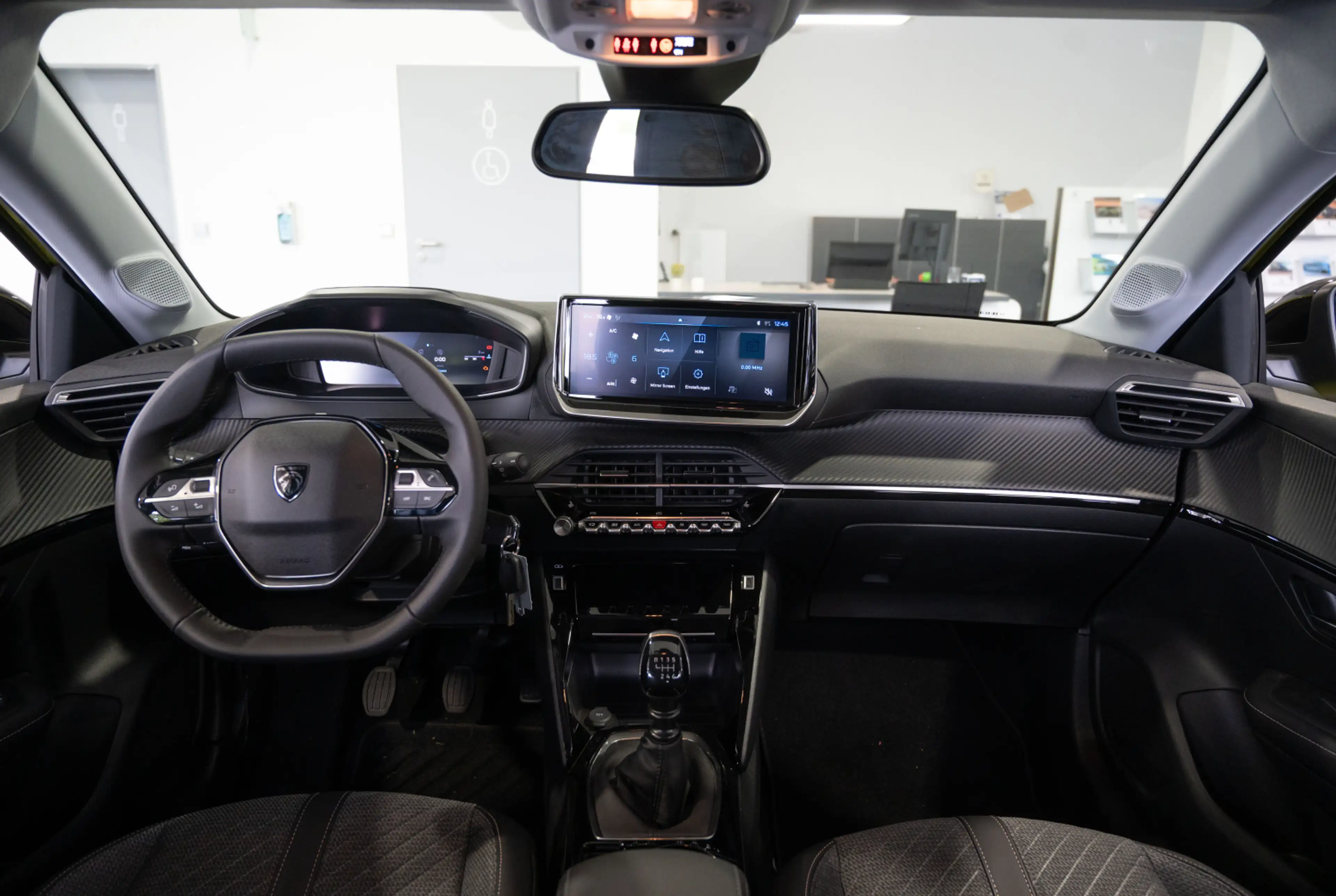 Peugeot 208 ALLURE PureTech 100 PS *NAVI*DAB*KAMERA* — photo 6